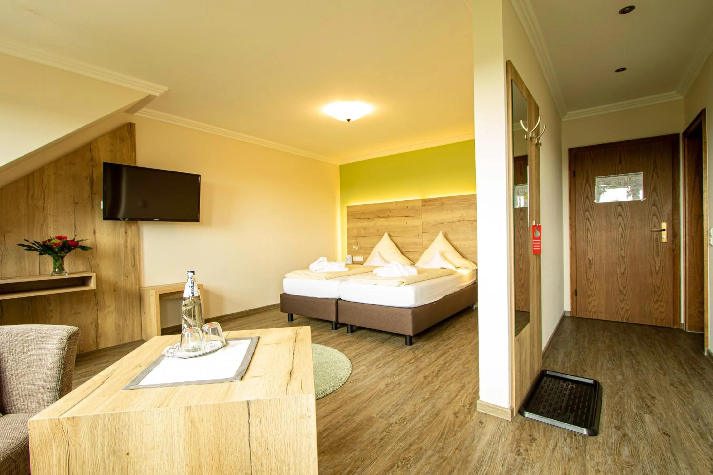 Bedroom, Bed in Hotel Schneider