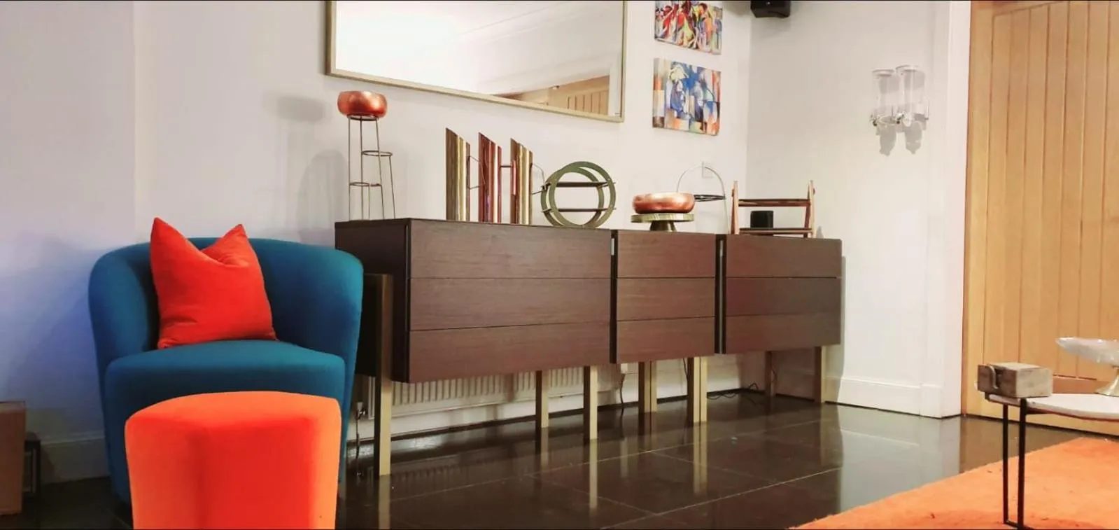 Seating area in The Orange Fox Lux Room and Hot Tub at The Grumpy Schnauzer Guest House