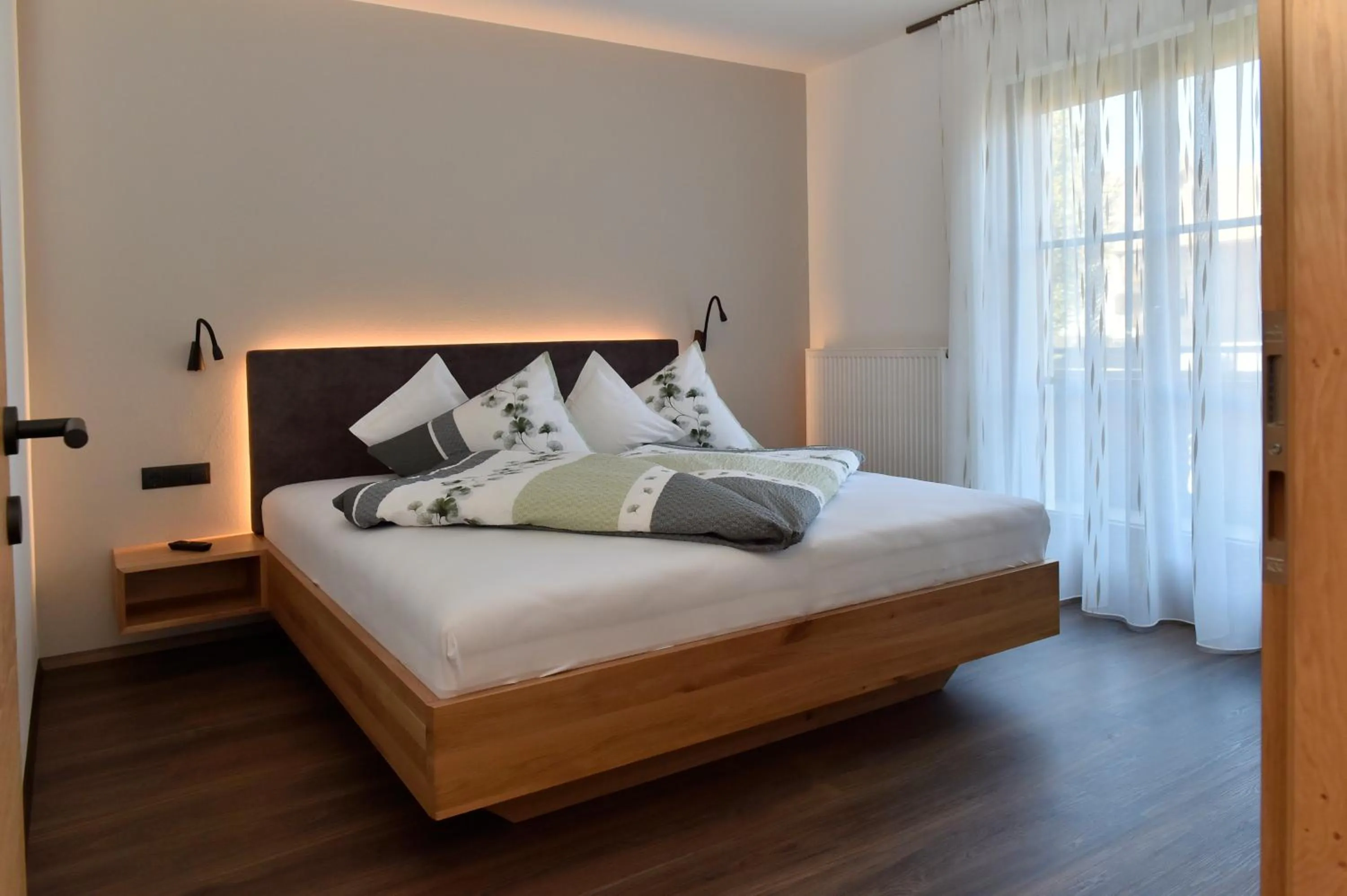 Bed in Appartements Lenzenhof