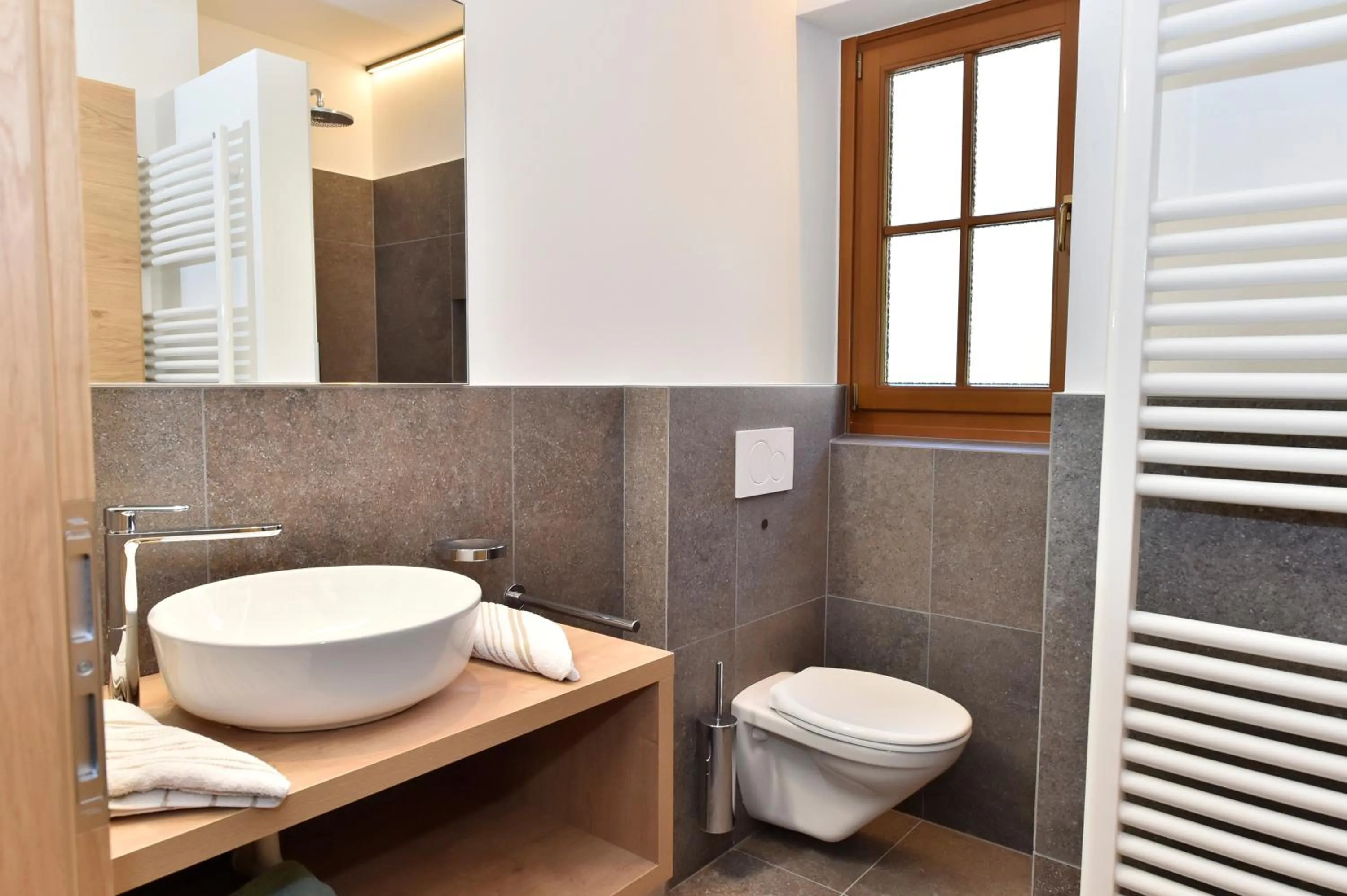 Toilet in Appartements Lenzenhof