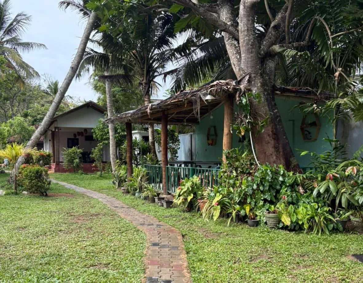 Property building in Paradise Bungalow