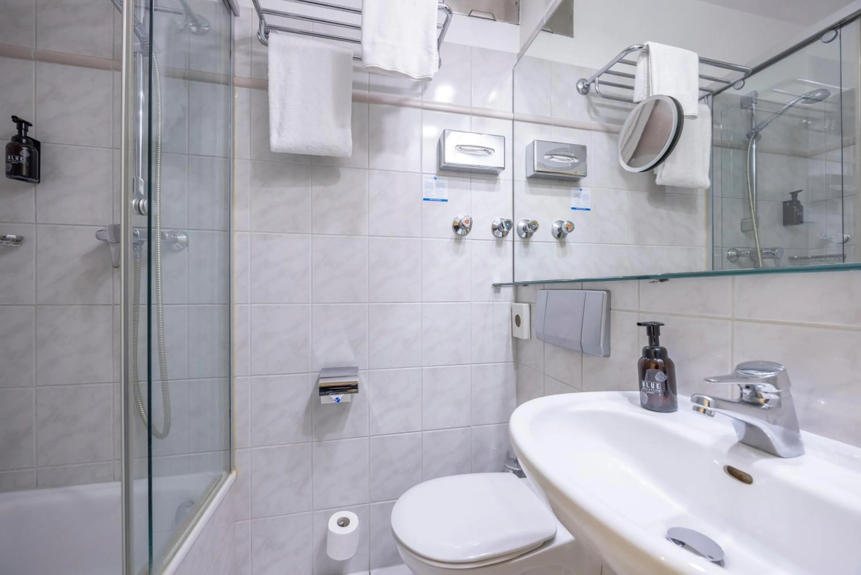 Shower in Fletcher Waldhotel Nordrhein-Westfalen