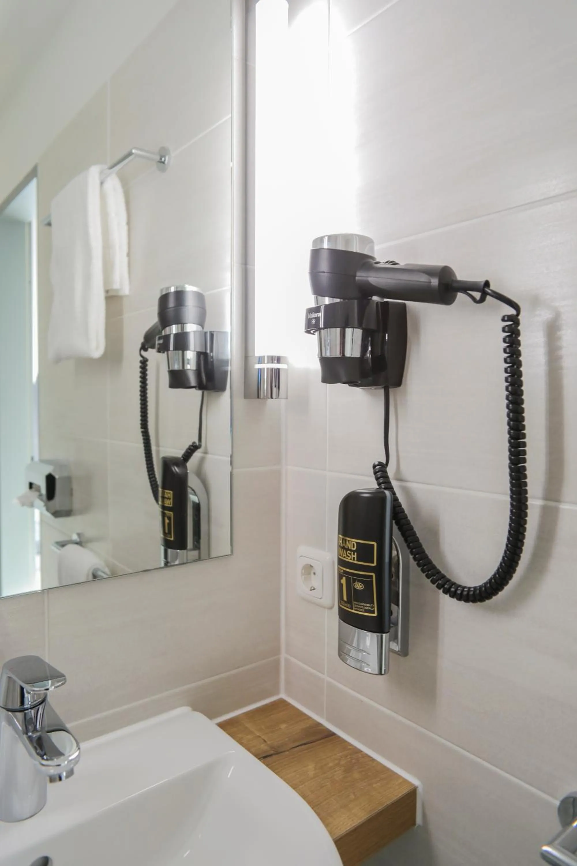 Bathroom in acama Hotel & Hostel Kreuzberg