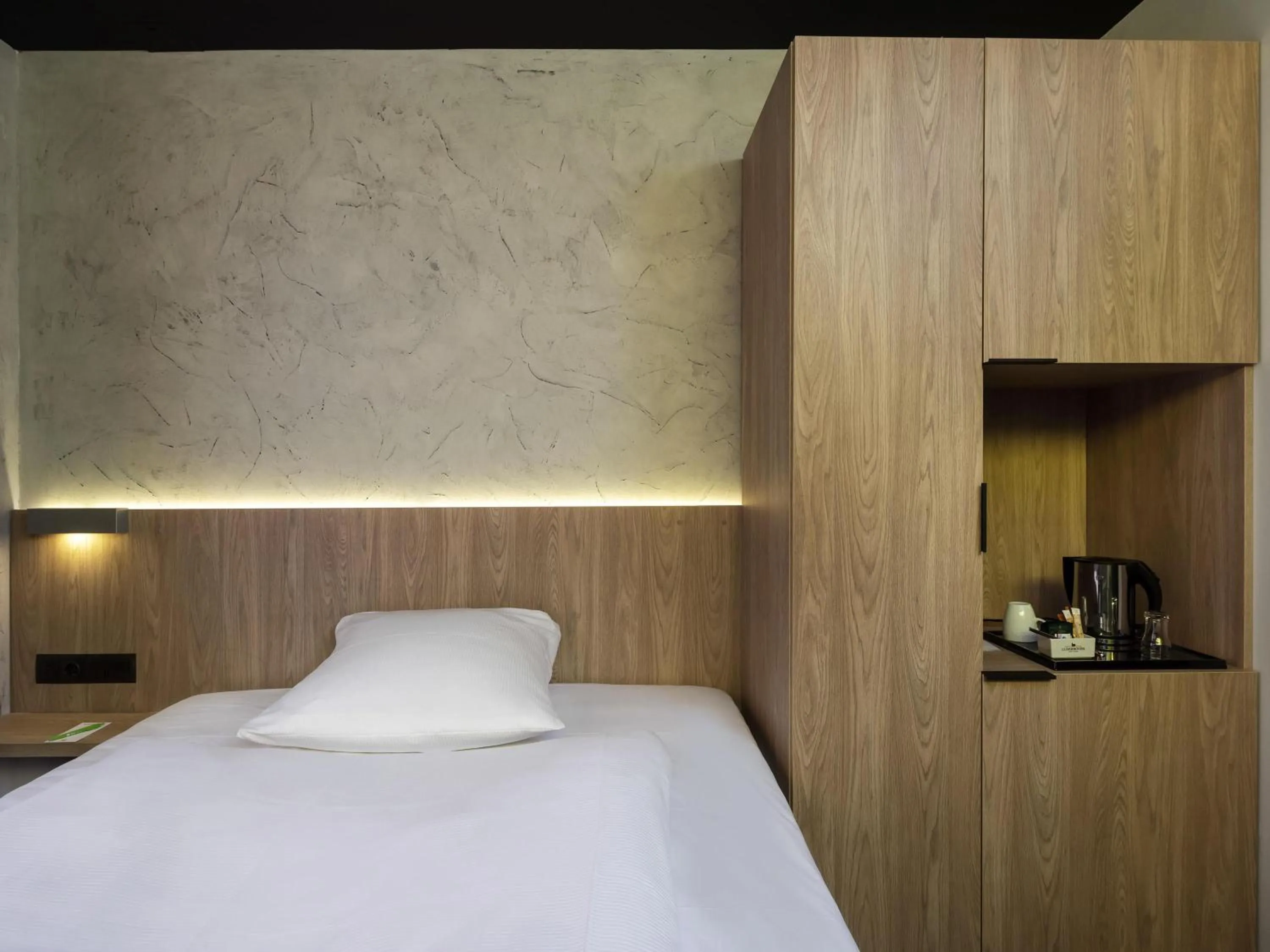 Bedroom, Bed in ibis Styles Dresden Neustadt