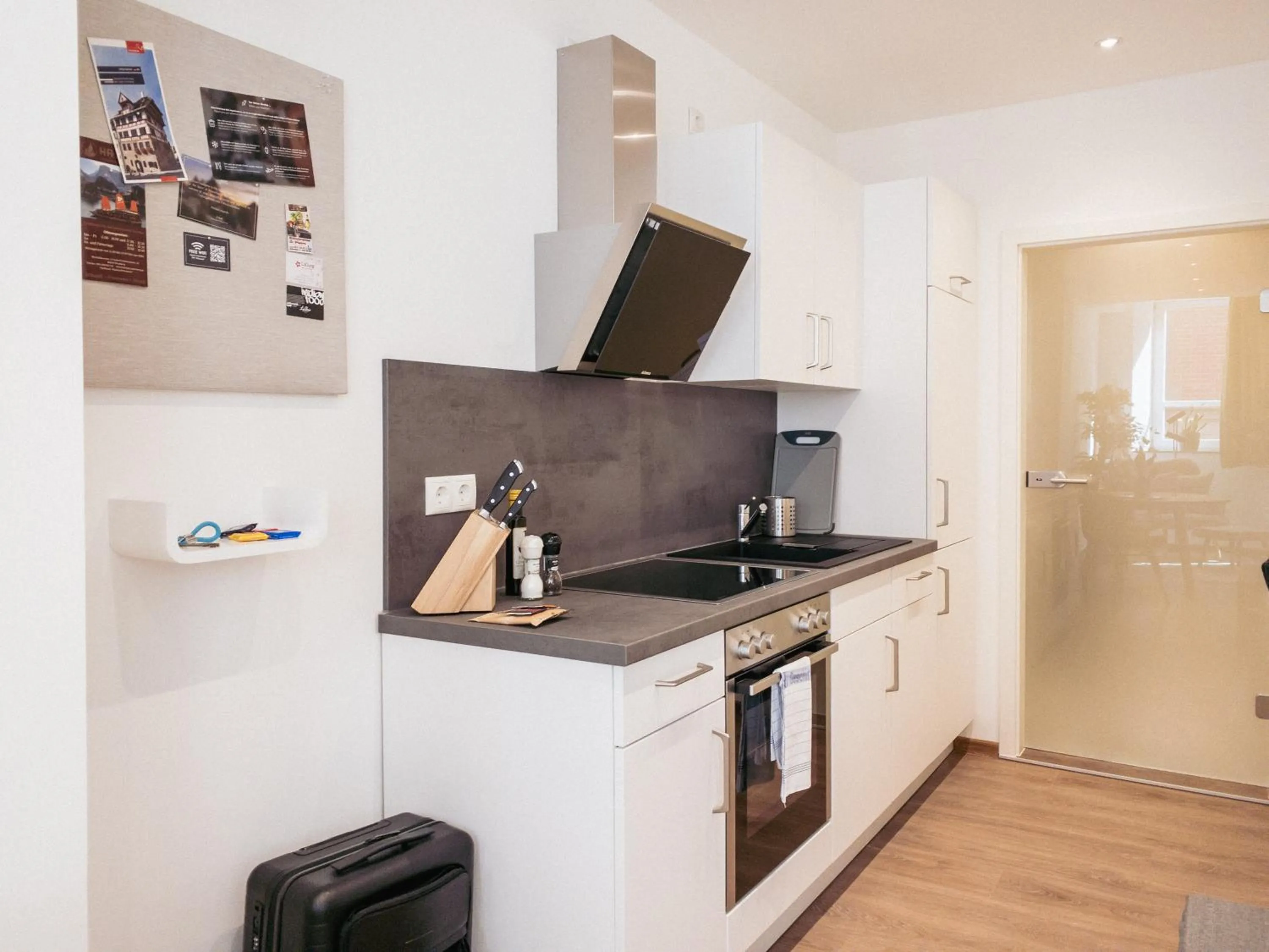 Kitchen or kitchenette in Brunnen Apartments