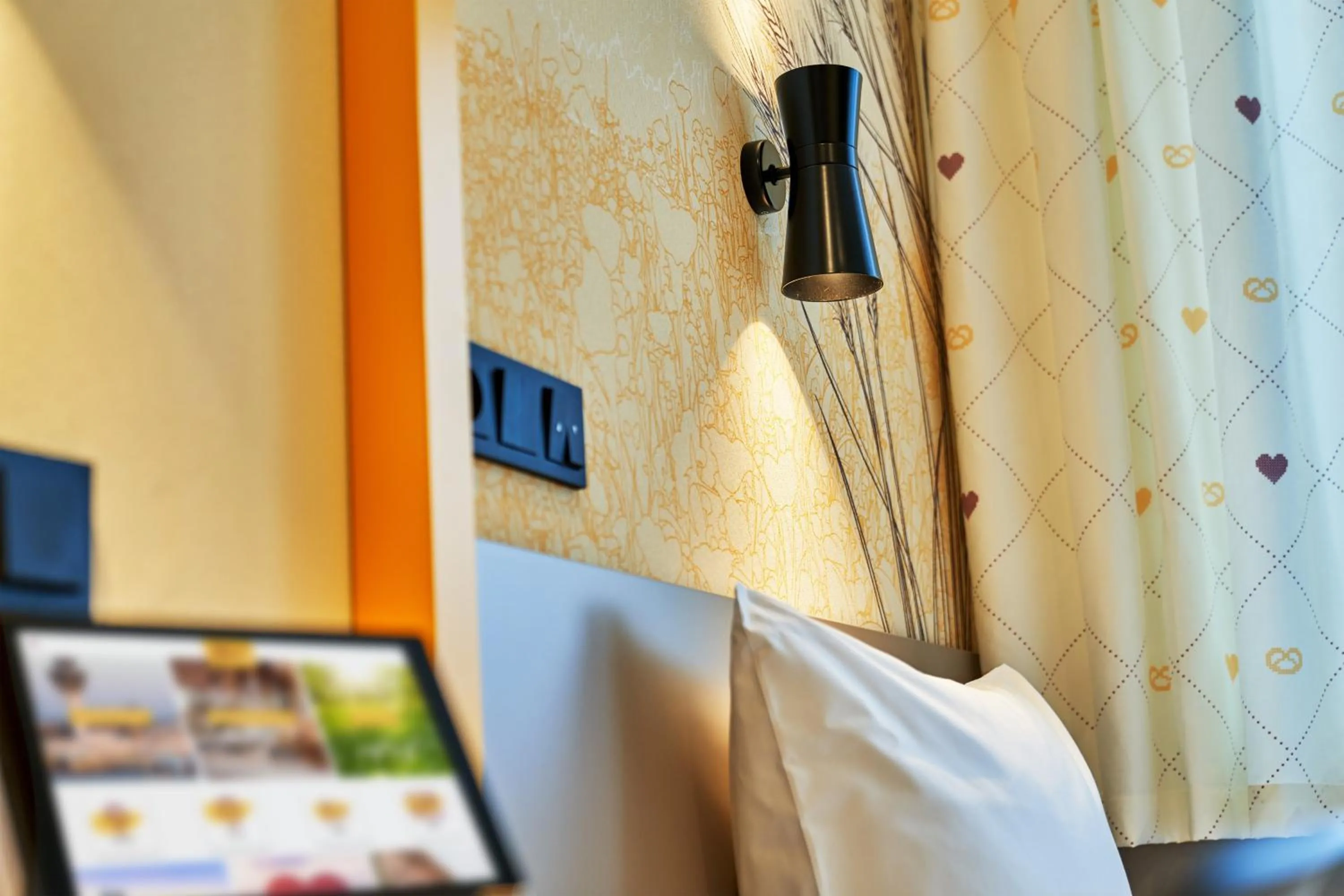 Bed in McDreams Hotel München-Nord