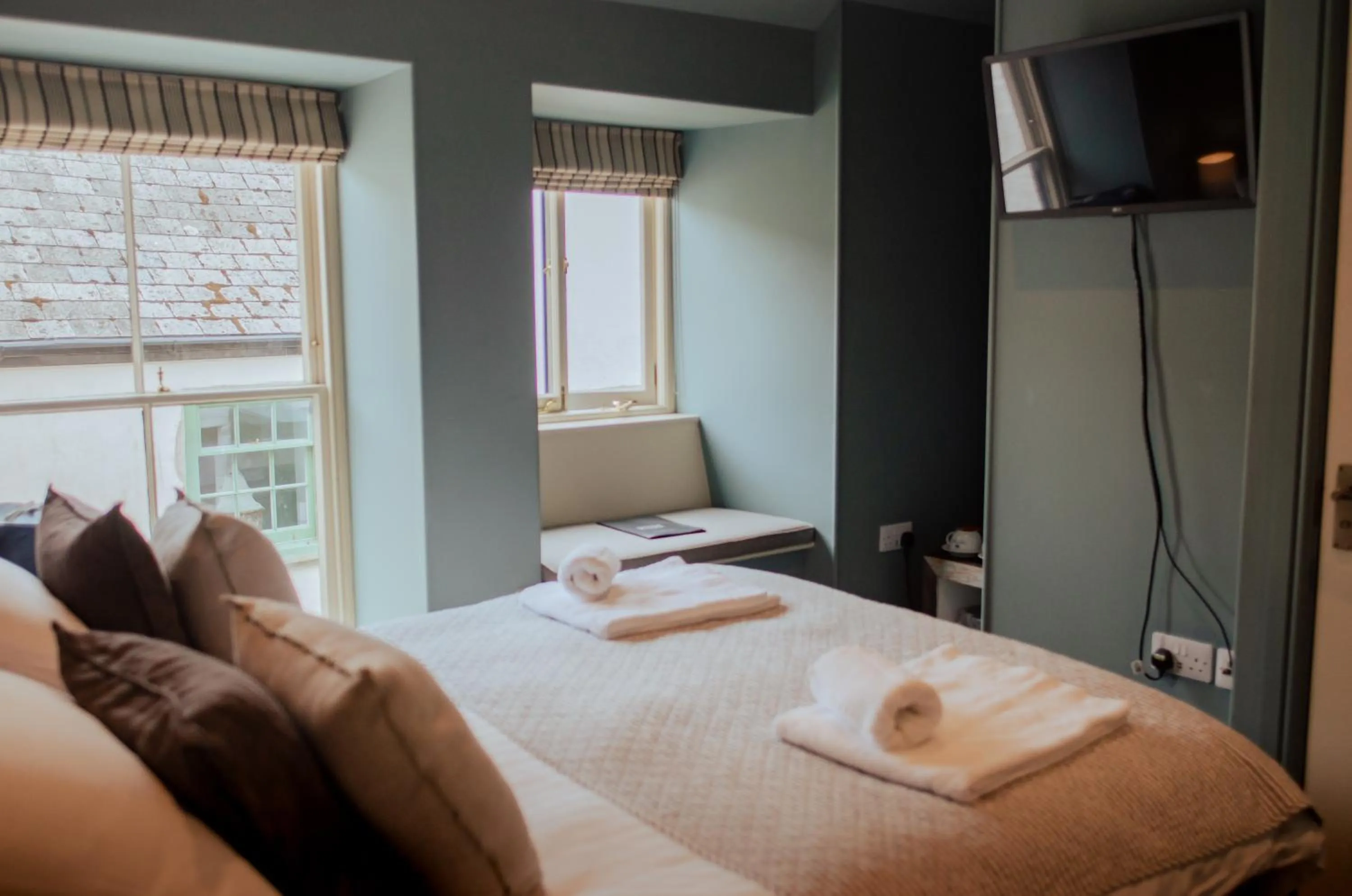 TV and multimedia, Bed in Seven Stars Penryn