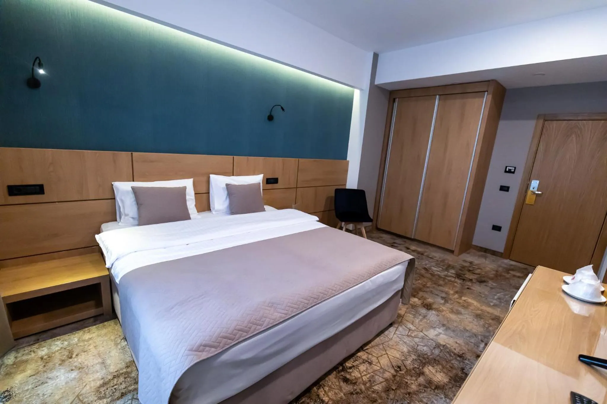 Bed in GRAND VIEW Hotel & Suites Copou