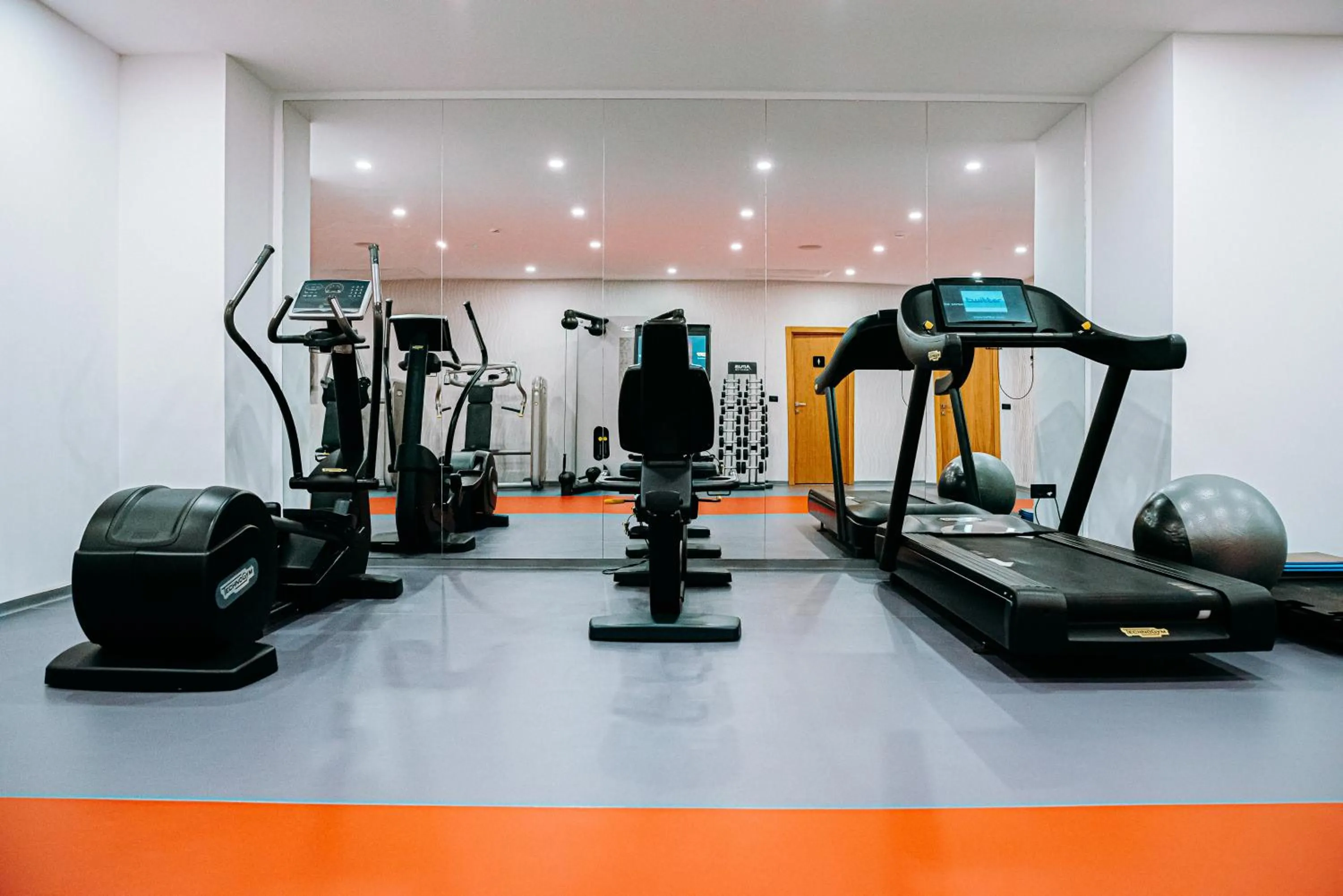 Fitness centre/facilities in GRAND VIEW Hotel & Suites Copou