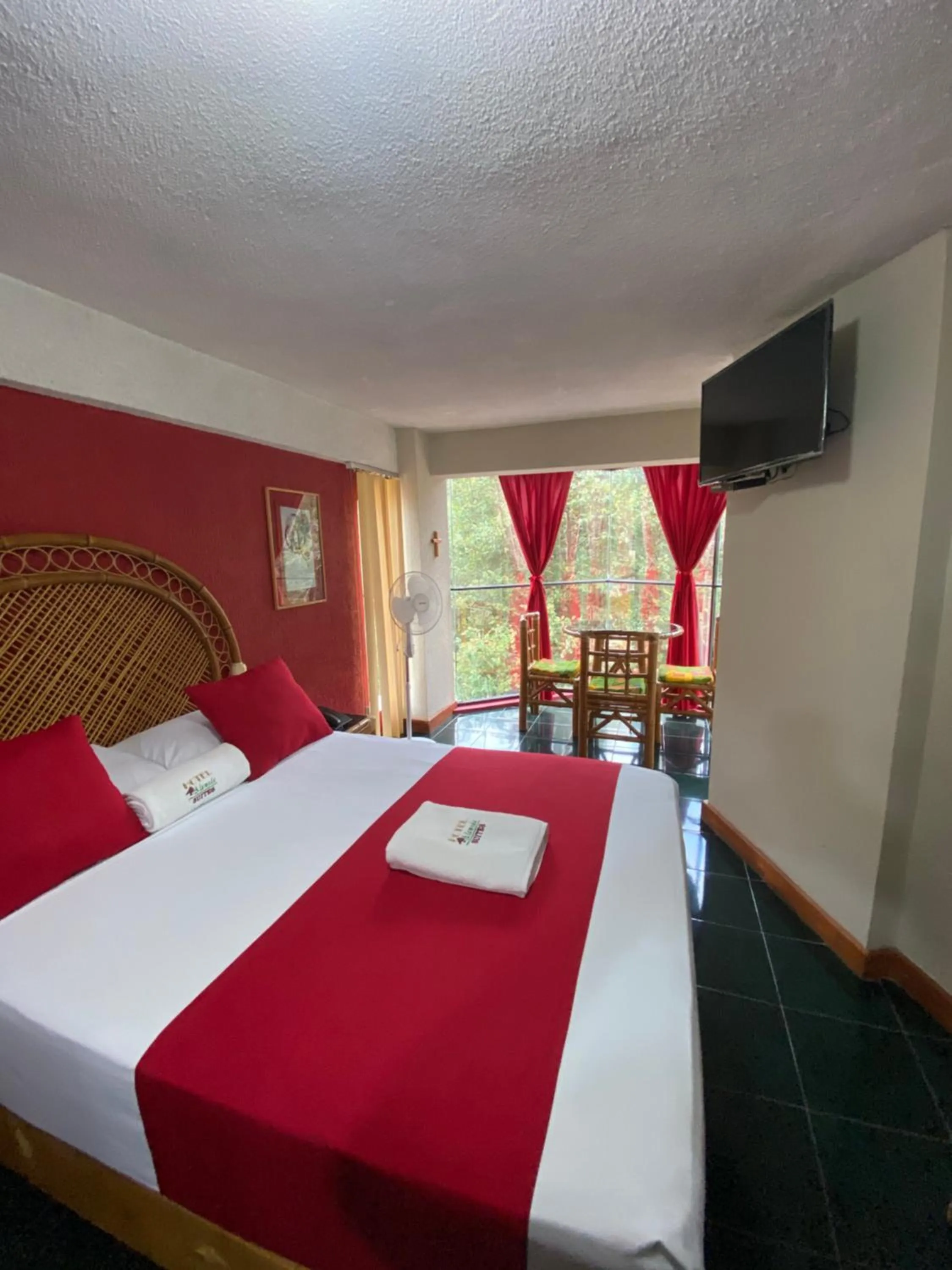 Bed in Hotel Alameda