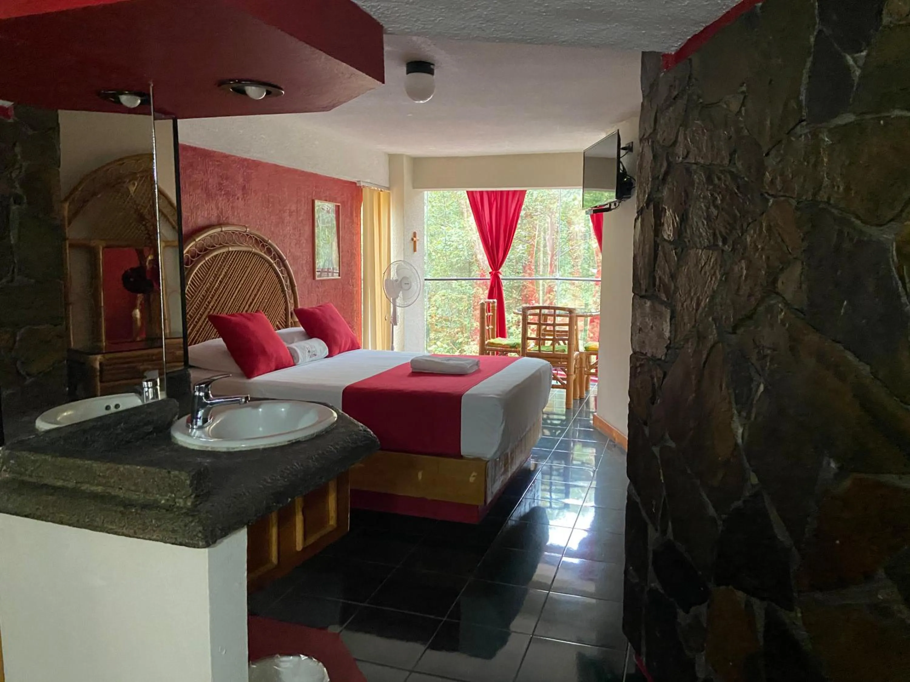 Bed in Hotel Alameda