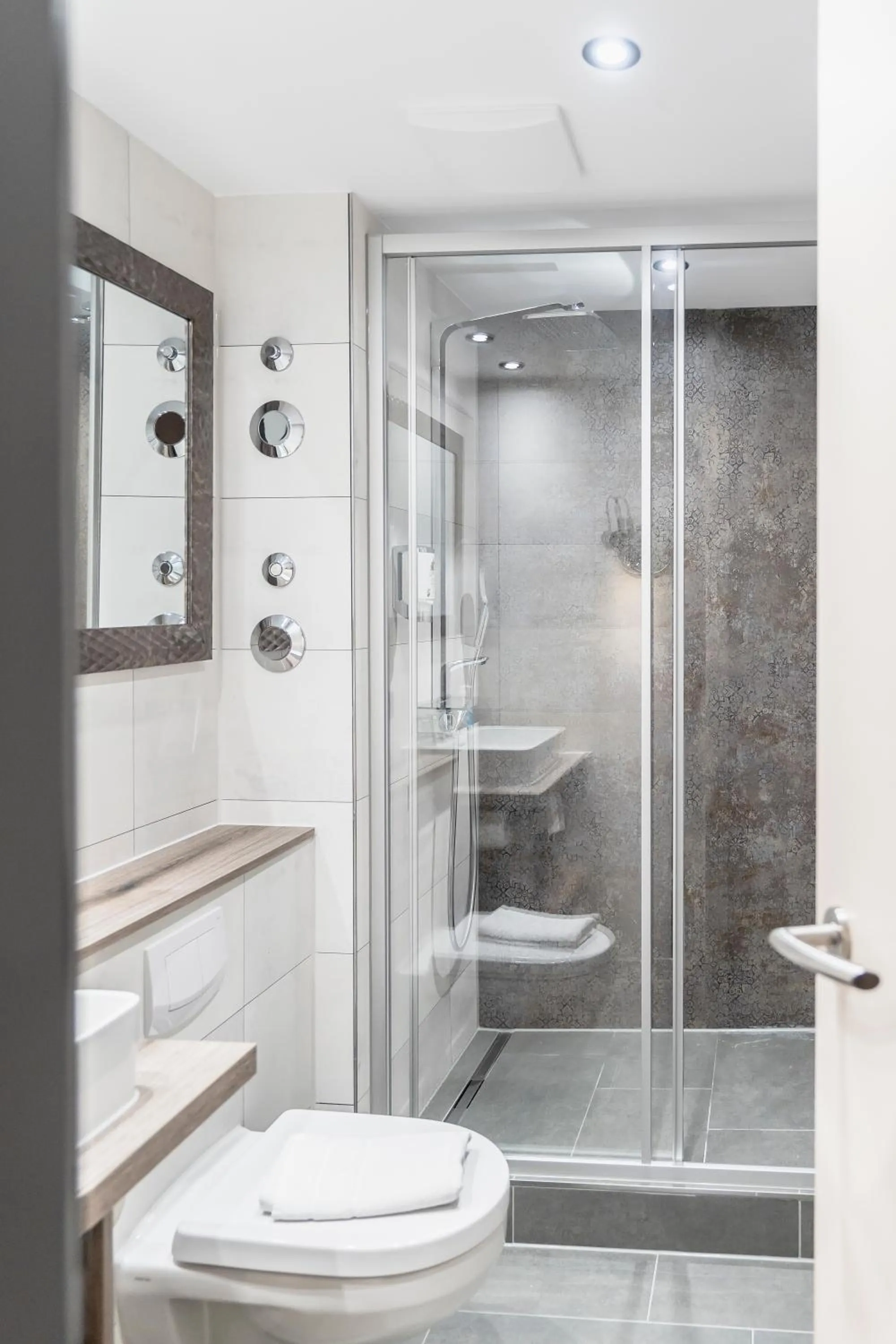 Bathroom in Hotel Demas München-Unterhaching