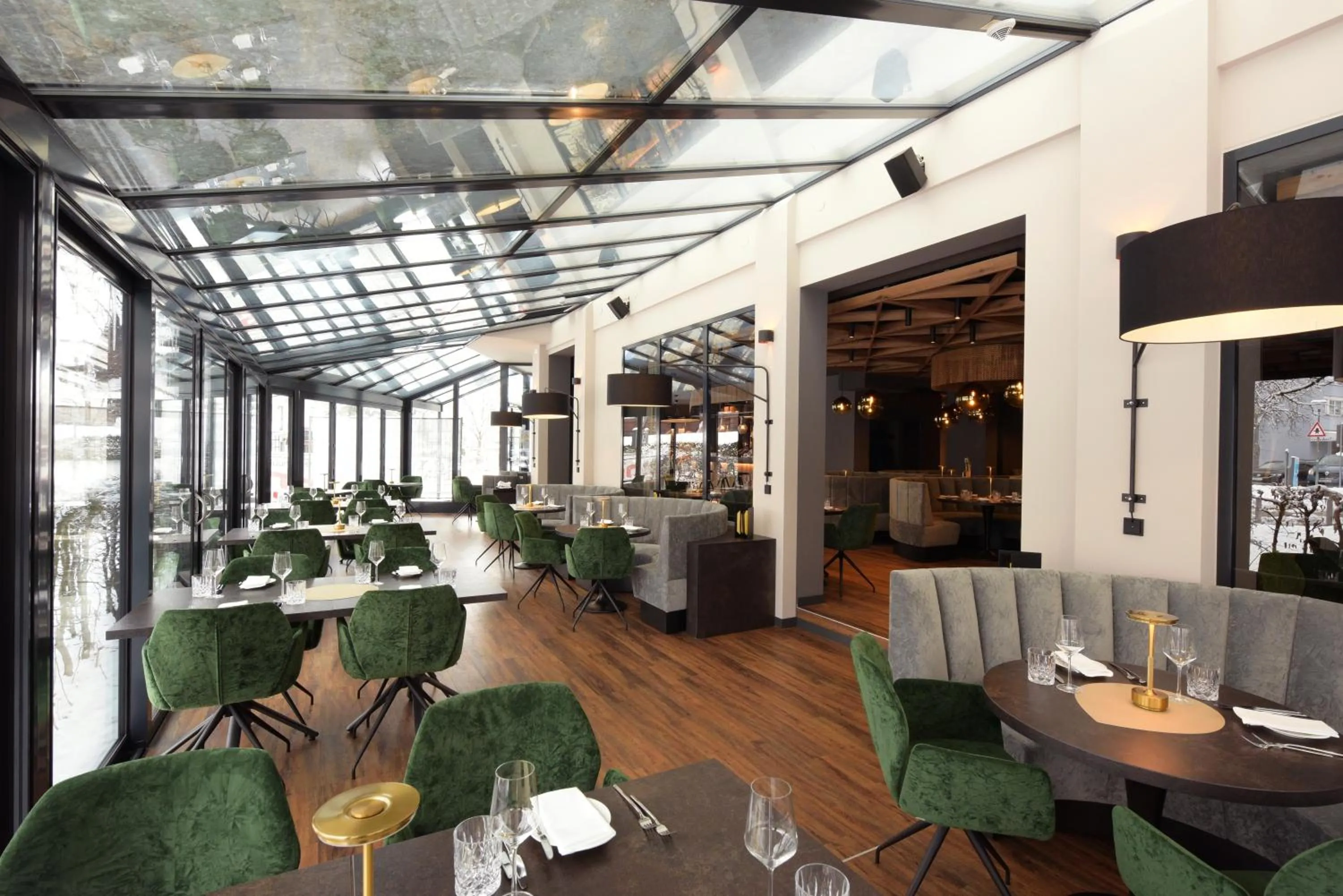 Restaurant/places to eat in Hotel Demas München-Unterhaching