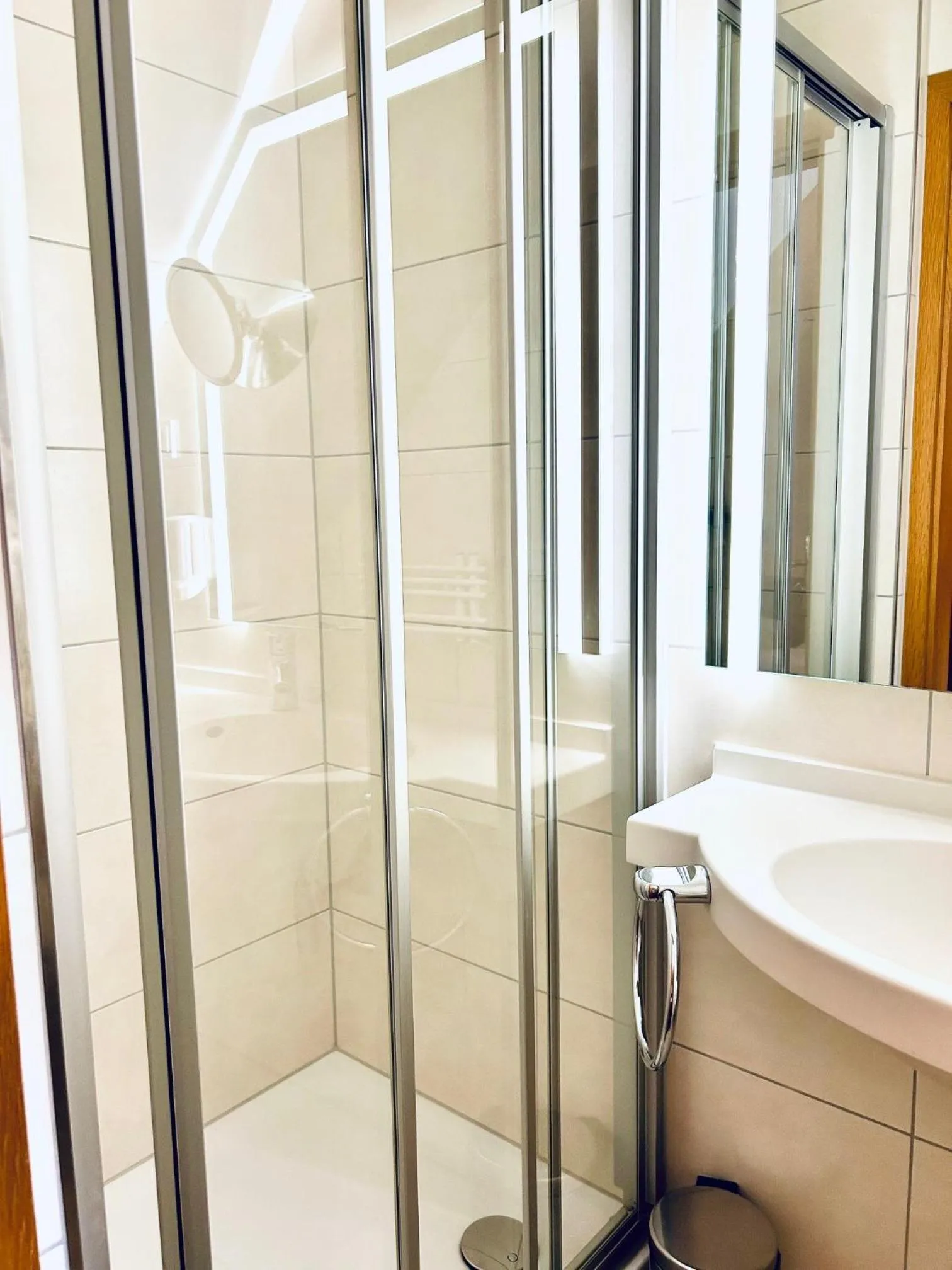 Shower in Hotel Fischerhaus