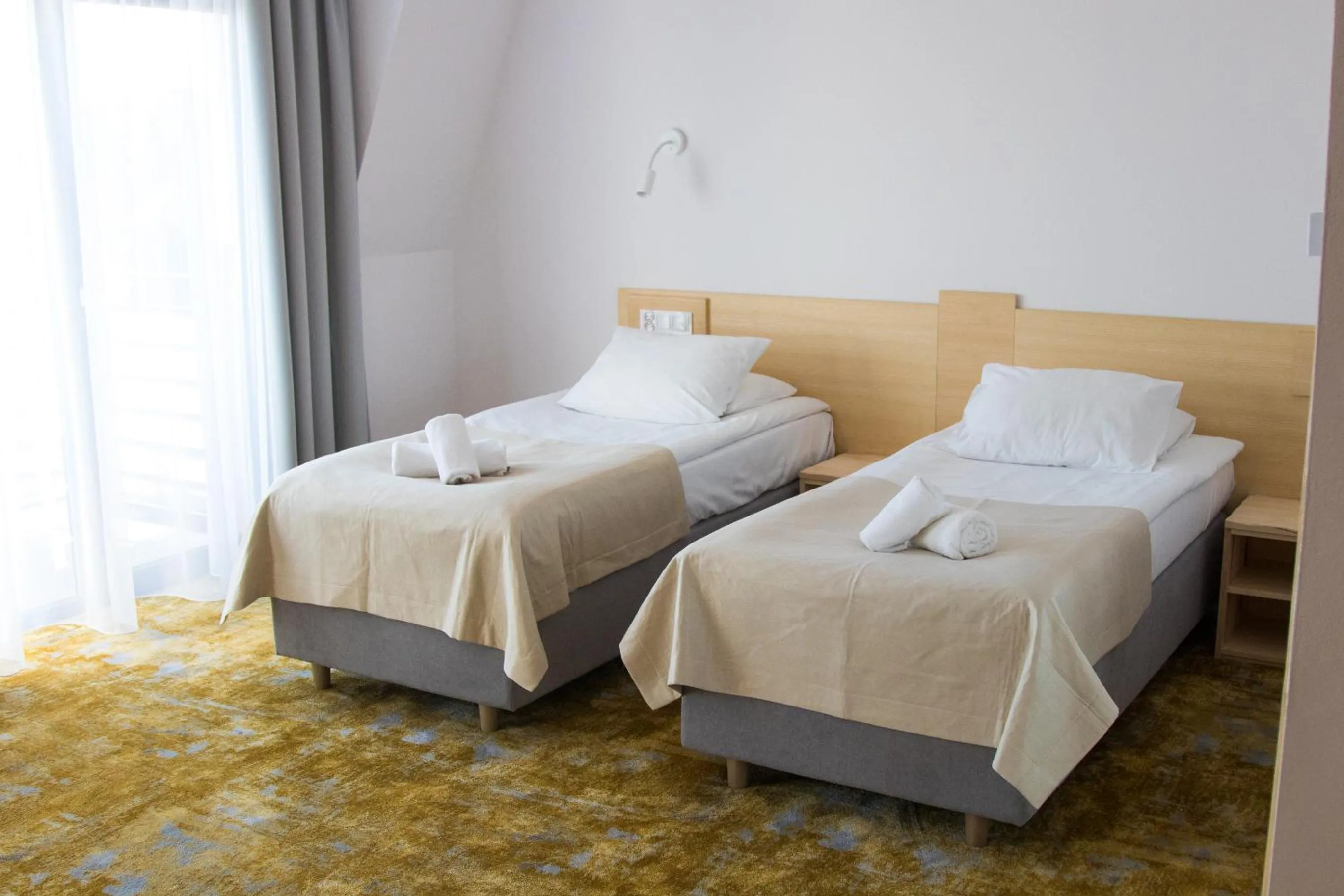 Seating area, Bed in AMBER PORT