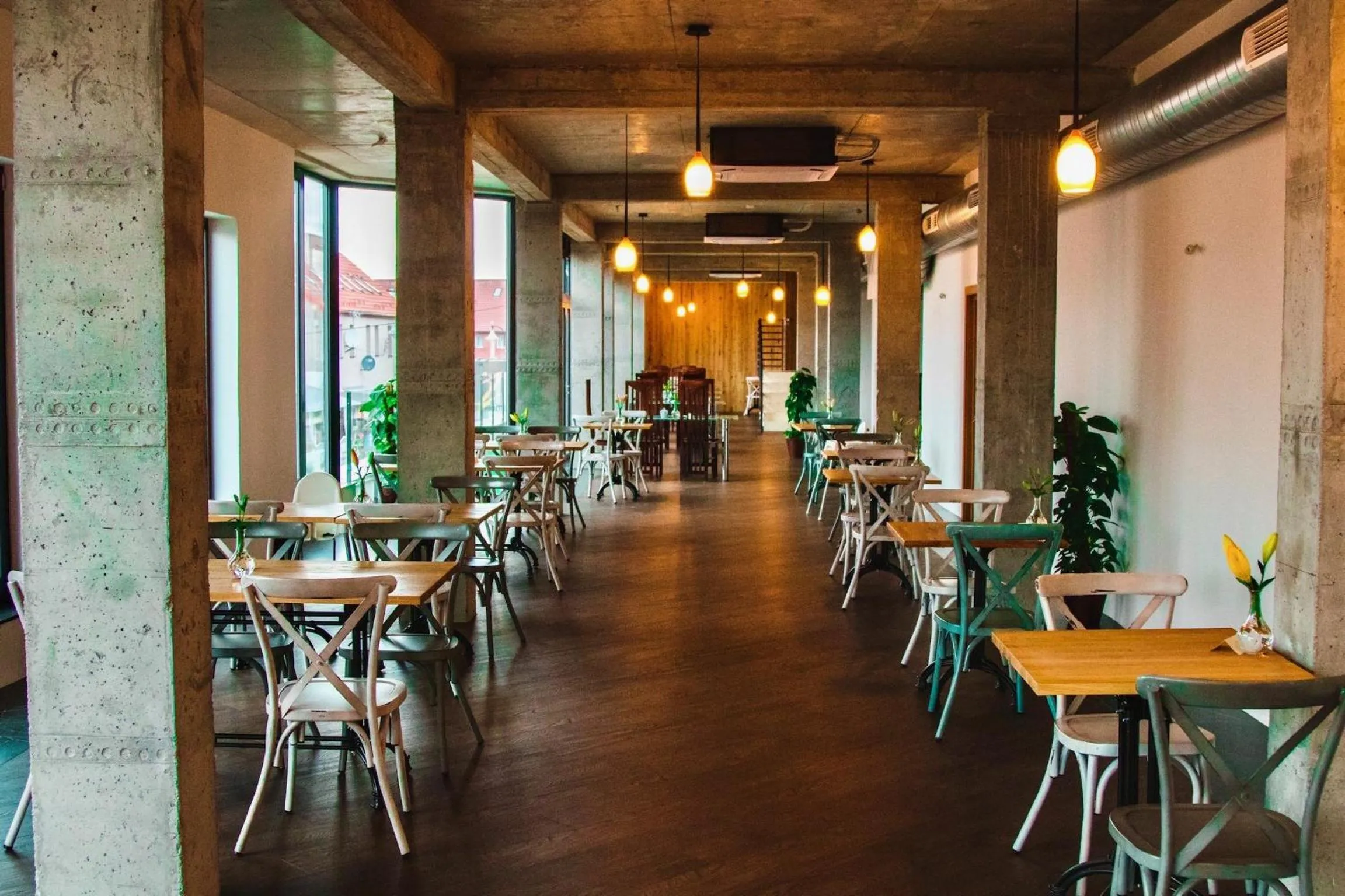 Restaurant/places to eat in AMBER PORT