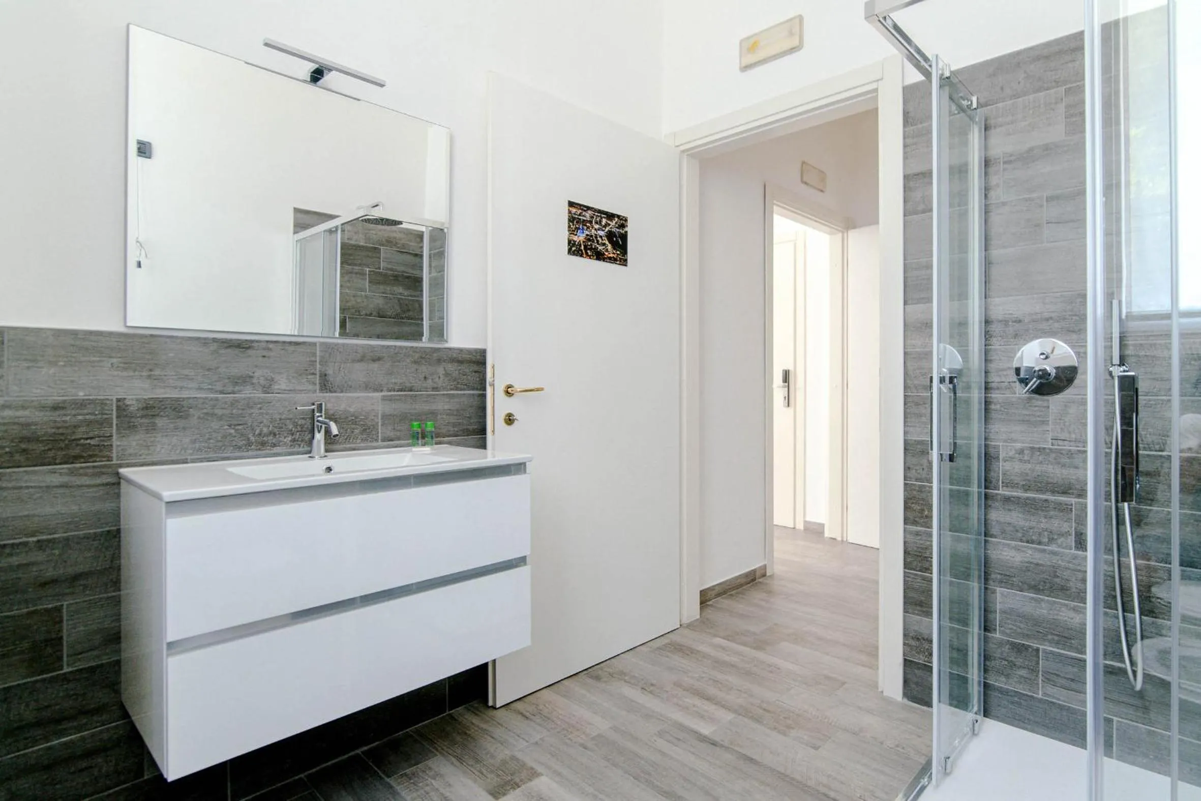 Bathroom in Downtown Rooms