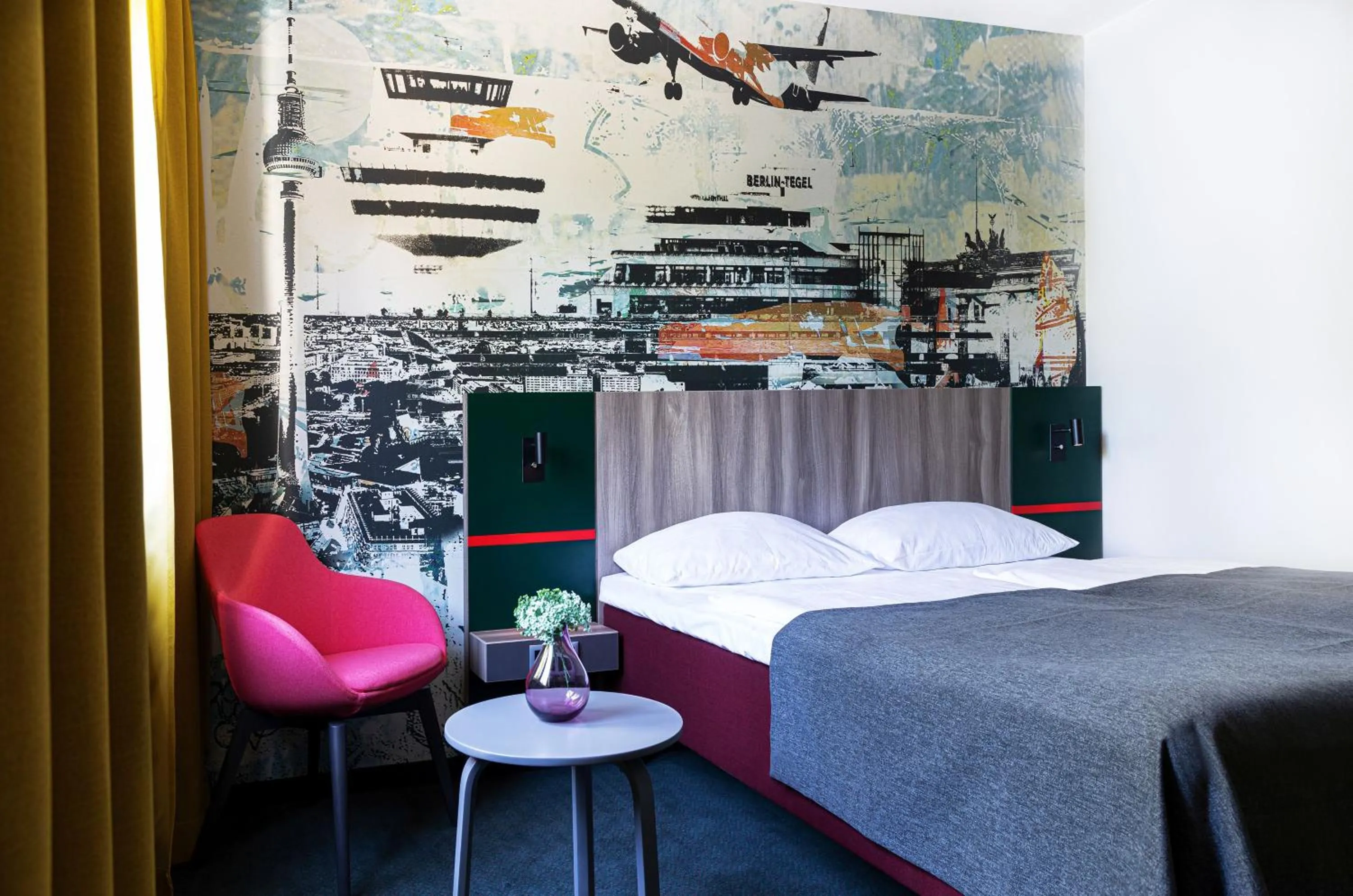 Day, Bed in Good Morning Berlin City West