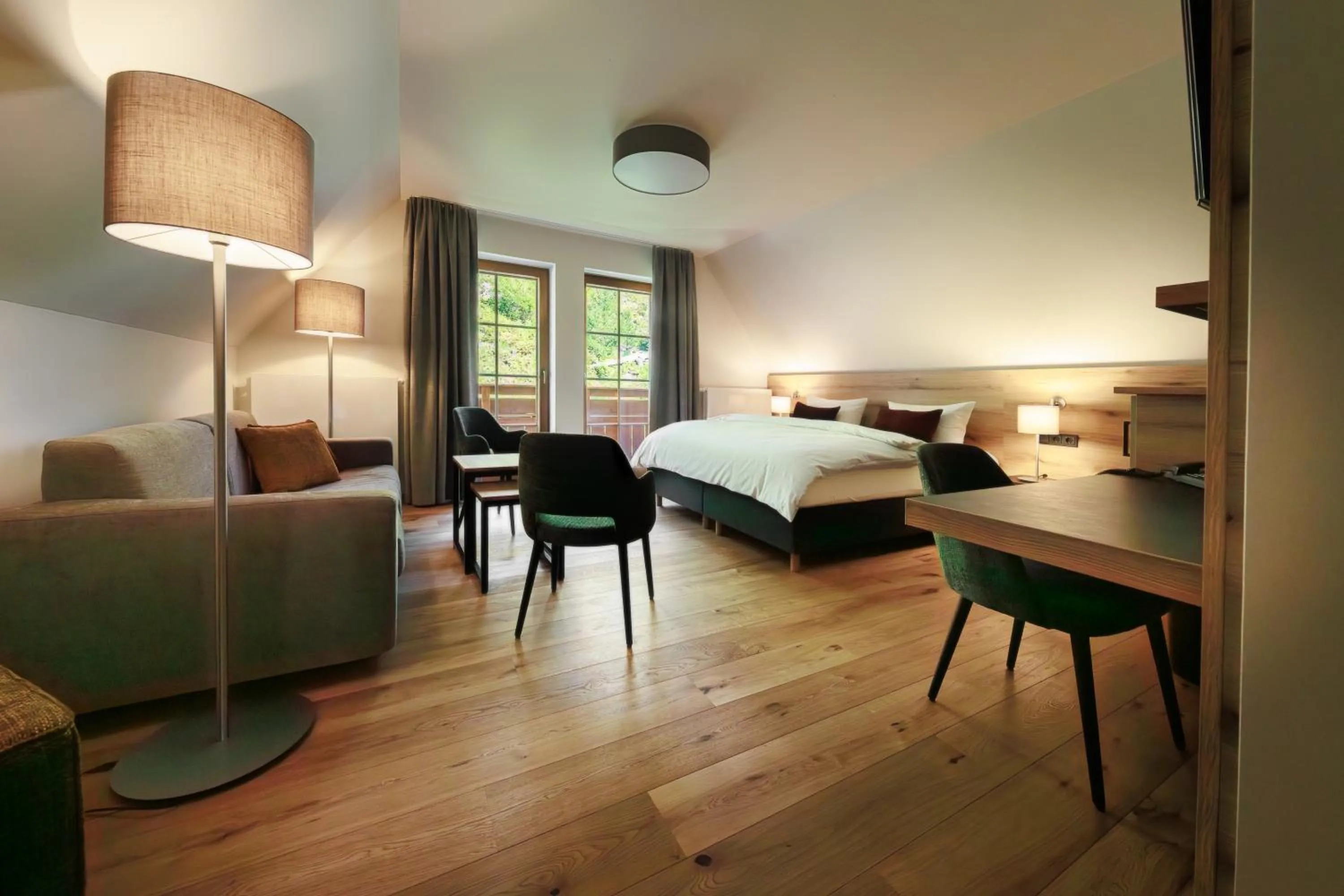 Photo of the whole room, Bed in Hotel Amselgrundschlößchen