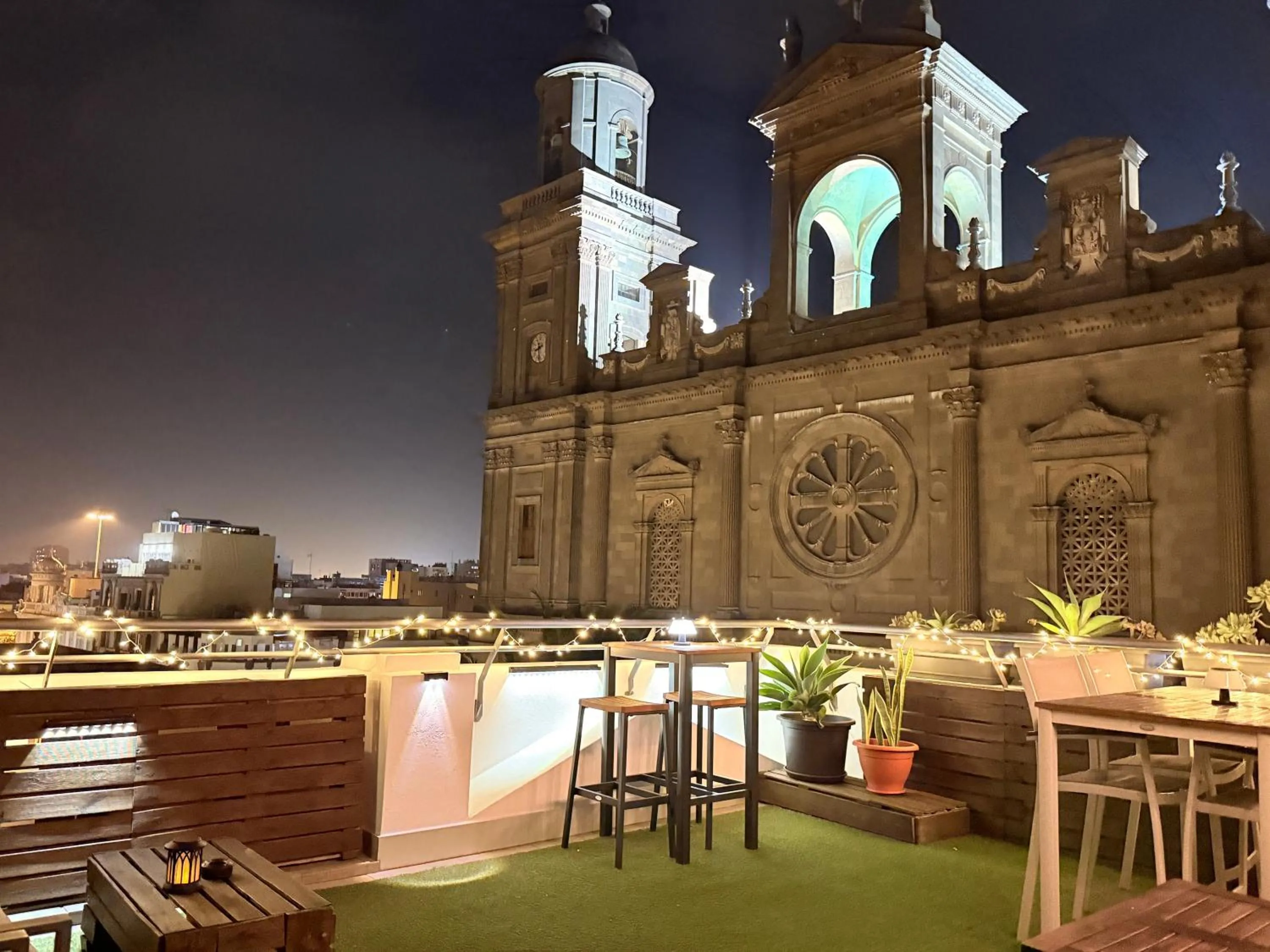 Santa Ana Suite & Rooms