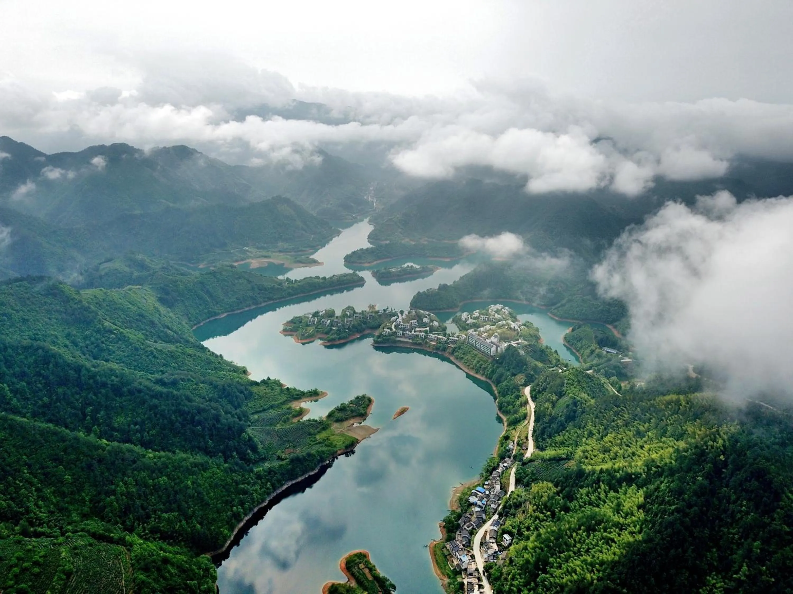 Bird's eye view in Huangshan Demaotang Hotel
