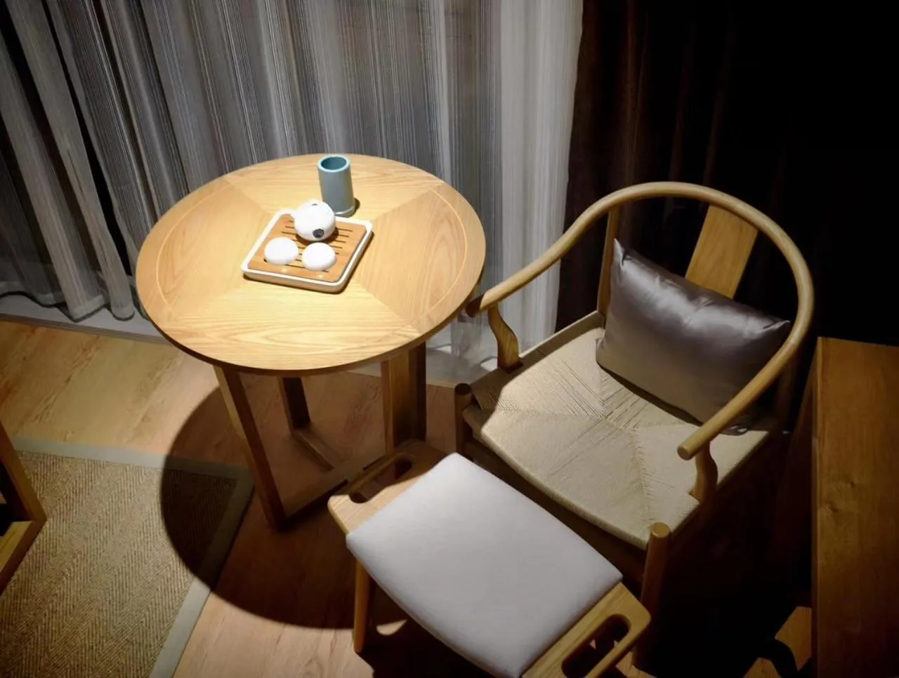 Seating area in Huangshan Demaotang Hotel