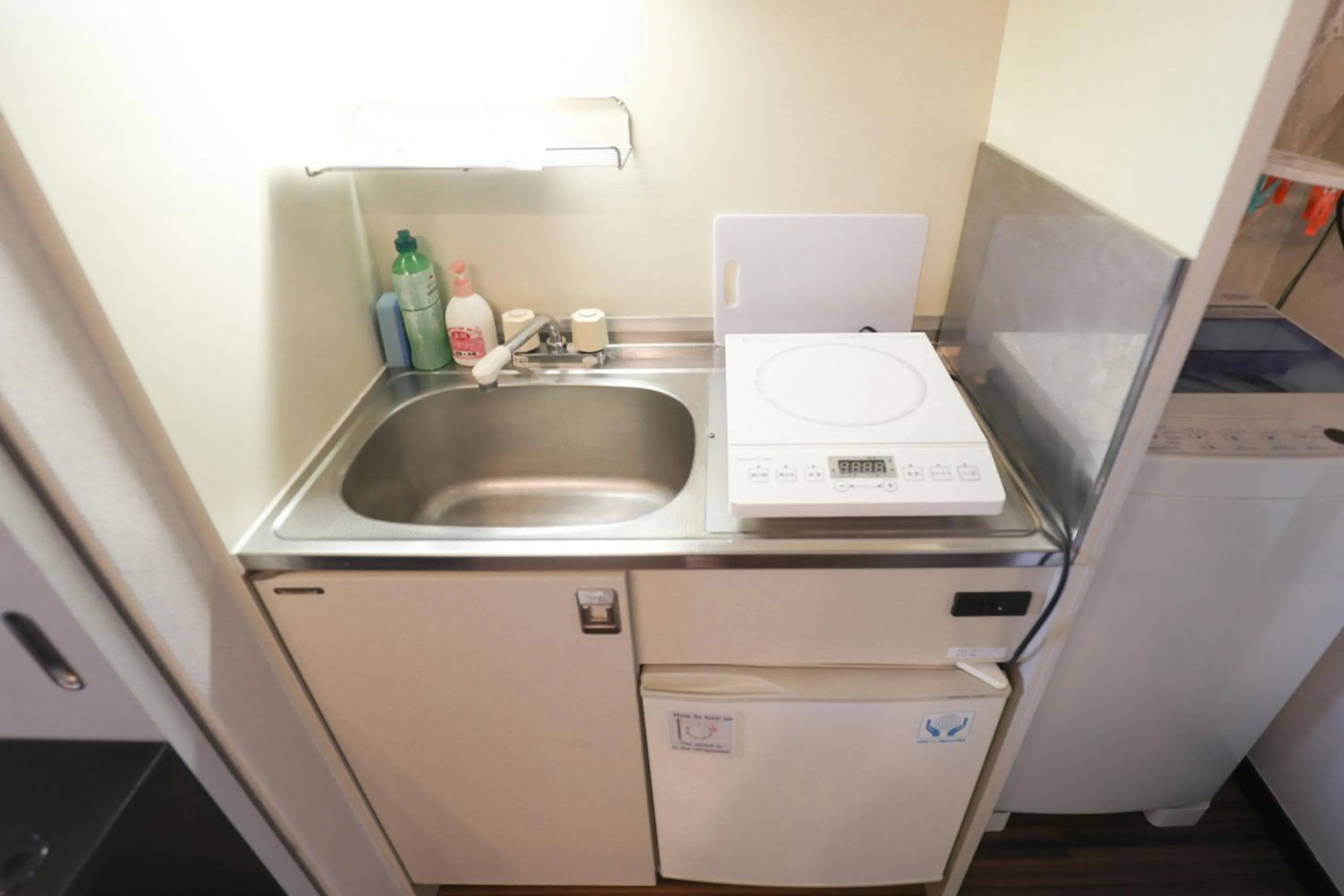 Kitchen or kitchenette in SUMIYOSHI APARTMENT Hotel 住吉アパートメントホテル