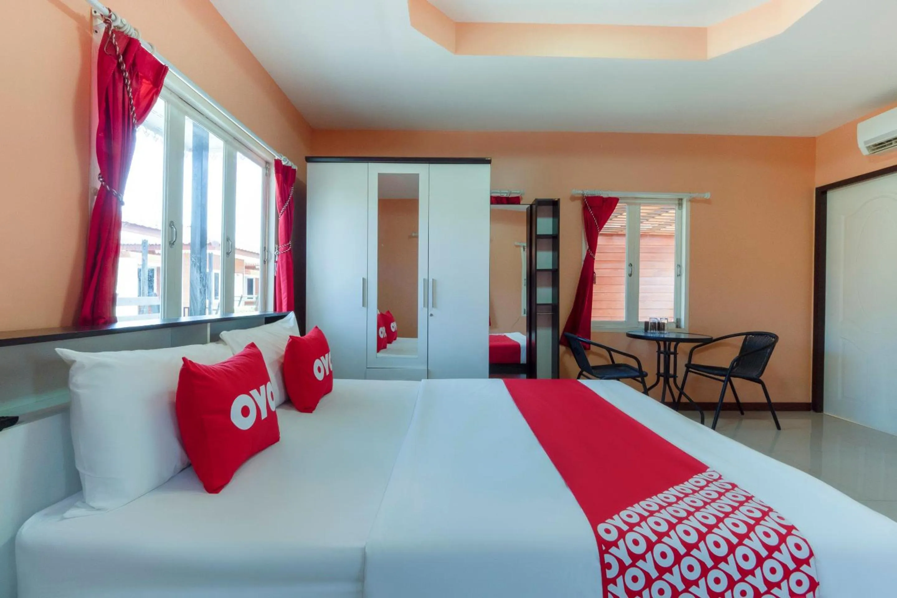 Bedroom, Bed in OYO 1166 Train Way Resort