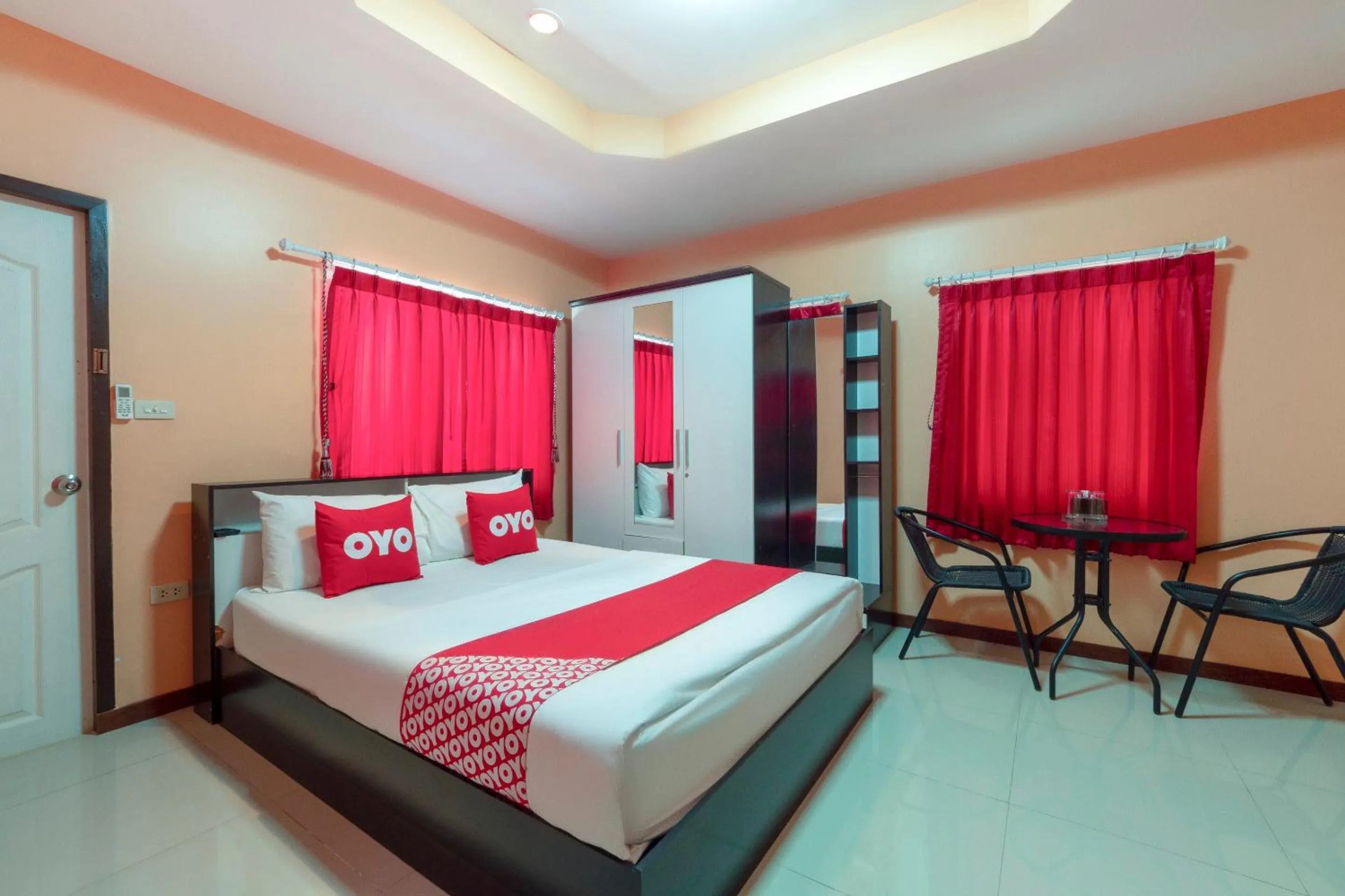 Bedroom, Bed in OYO 1166 Train Way Resort