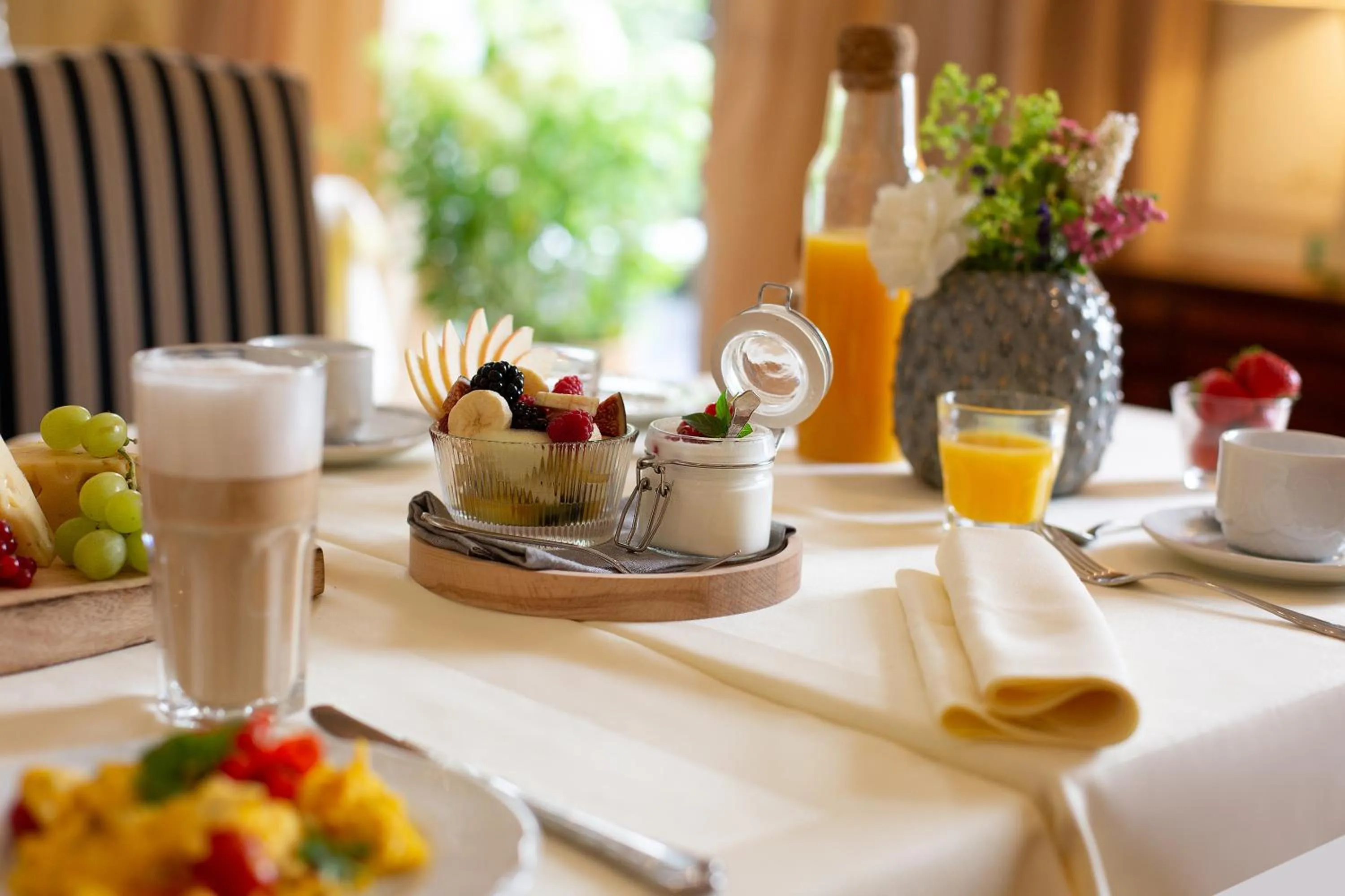 Food and drinks in Louisa's Place