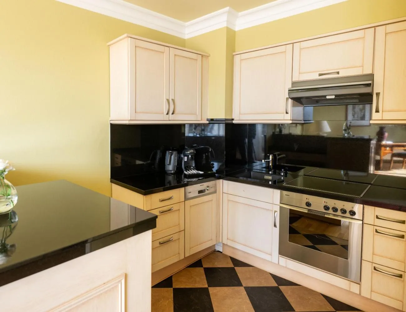 Photo of the whole room in Louisa's Place