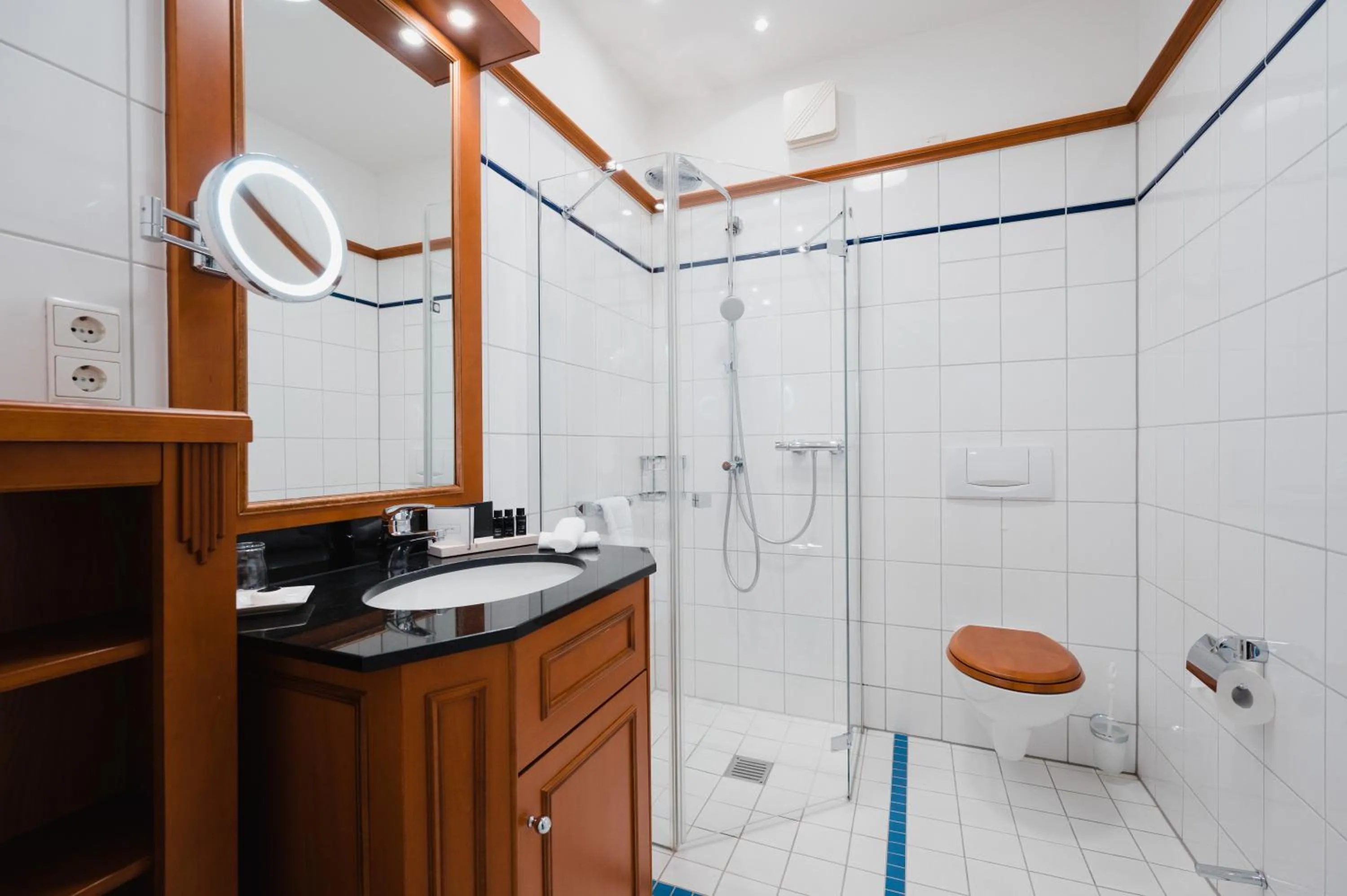 Premium Room in Louisa's Place