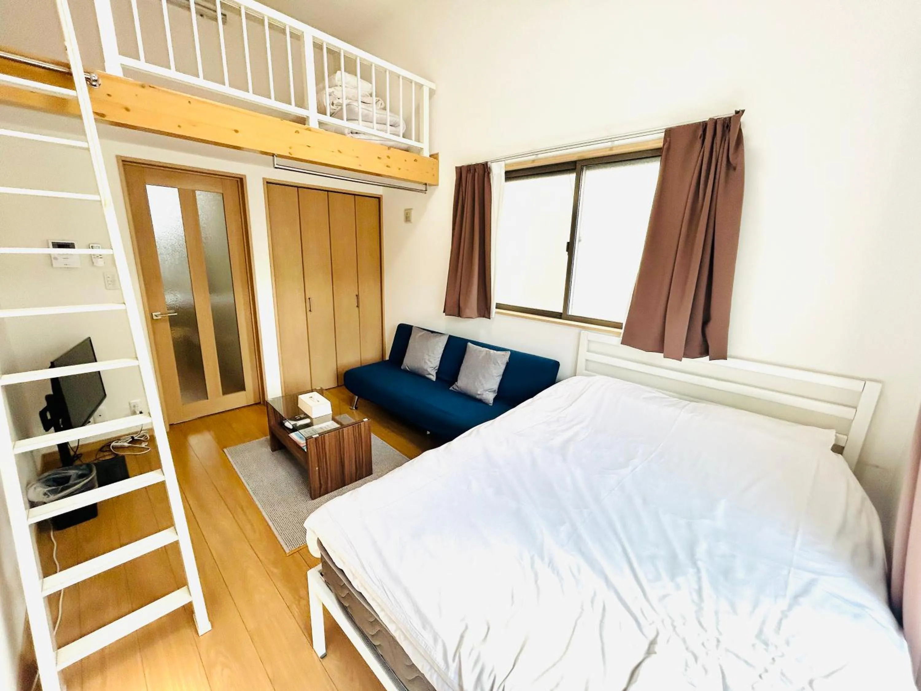 Bedroom, Bed in Tokyo Enjoy Hotel