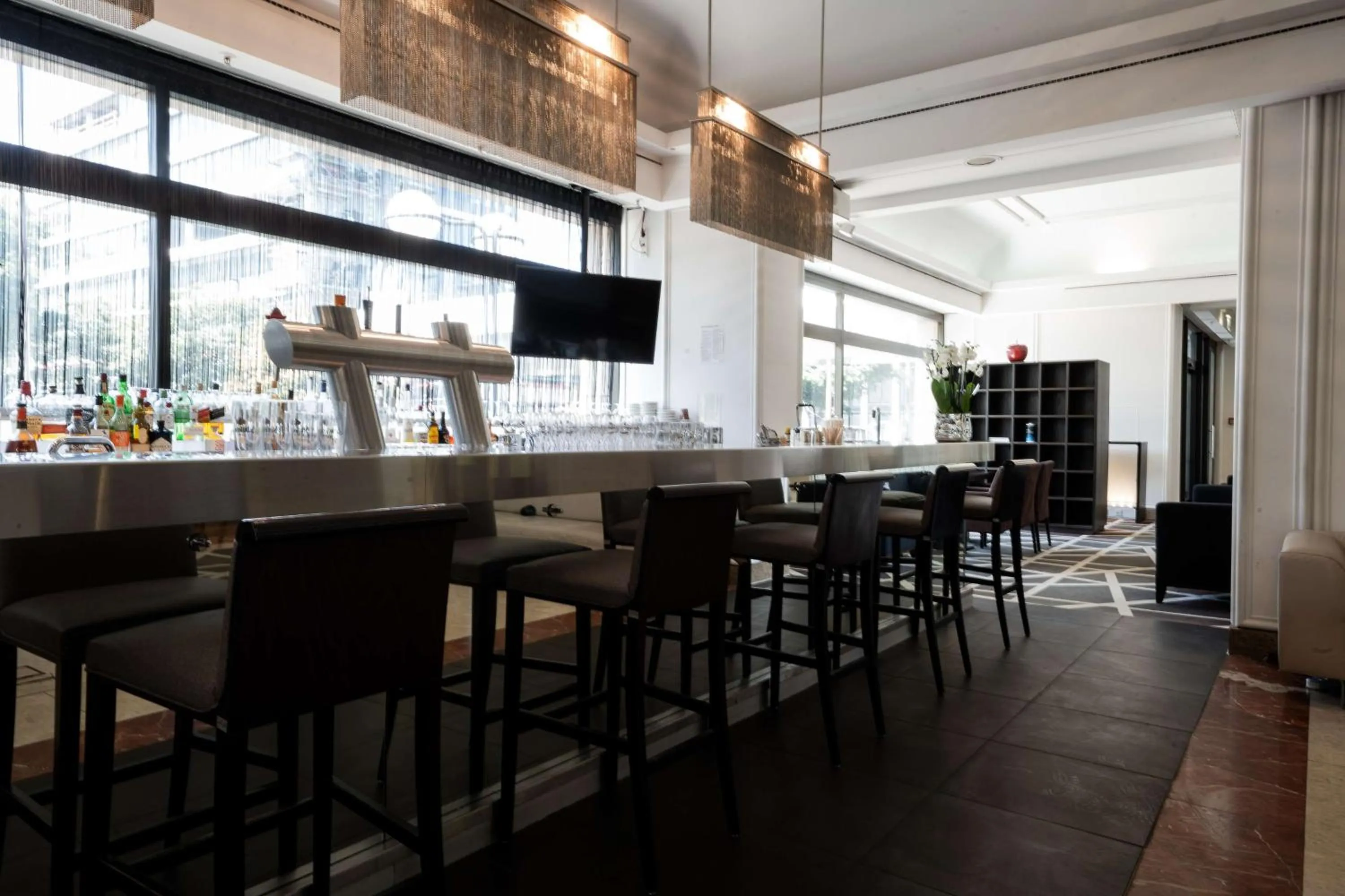 Lounge or bar in Radisson Blu Conference Hotel, Düsseldorf