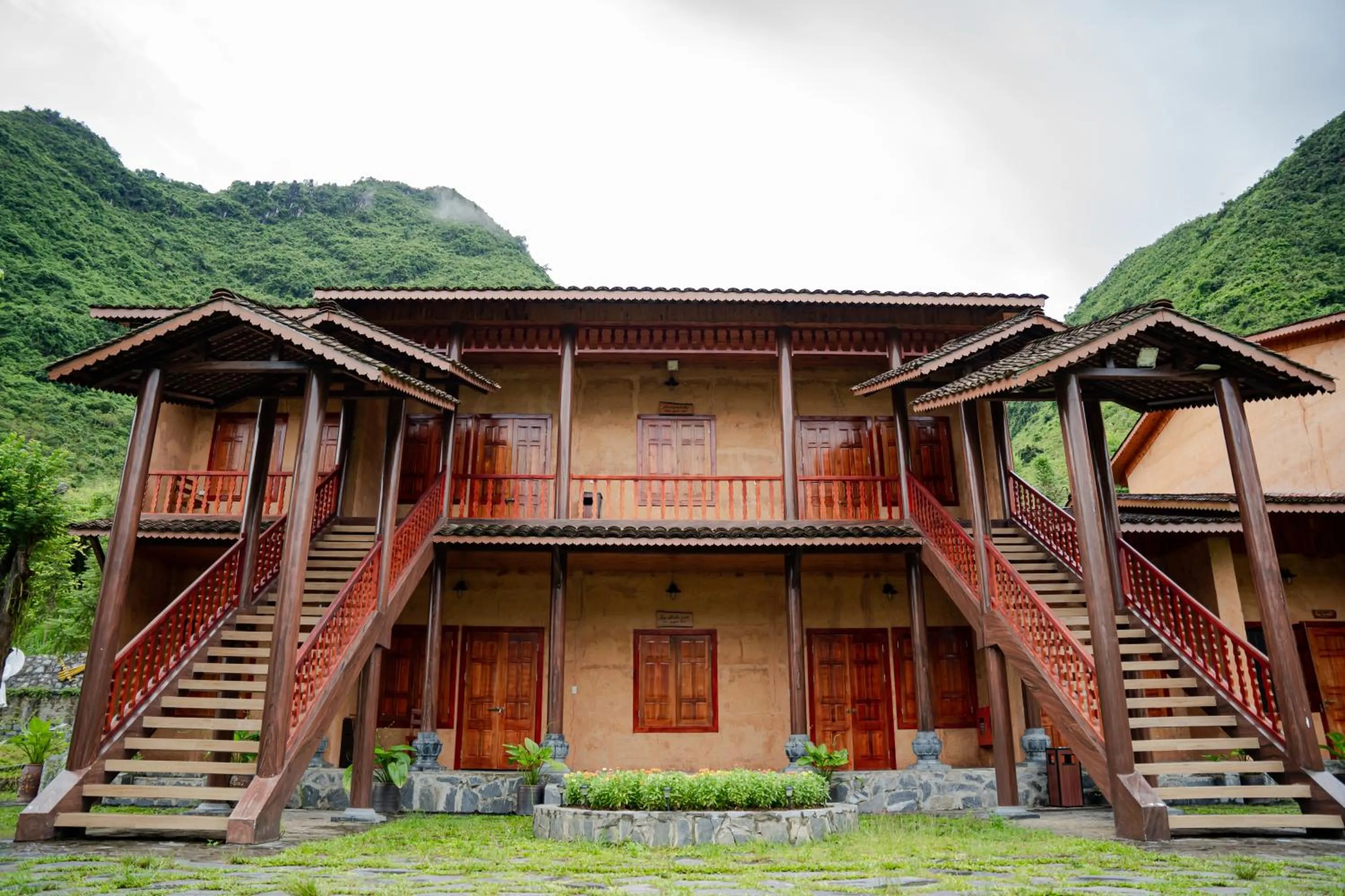 H'mong Village Resort Ha Giang