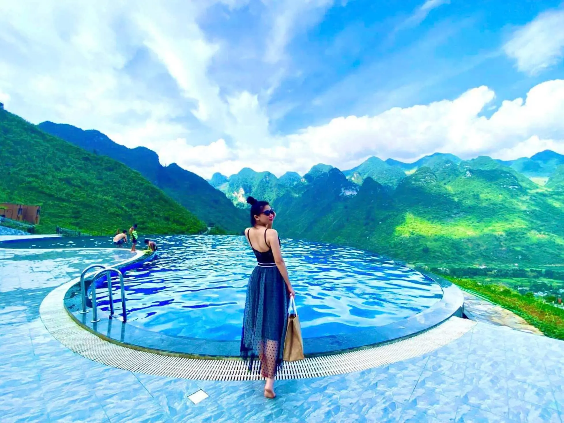 H'mong Village Resort Ha Giang