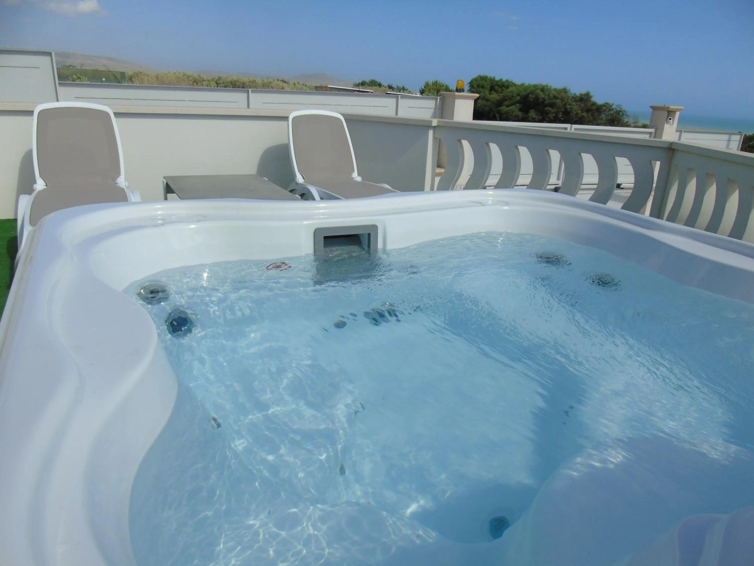 Hot Tub in Terrazze Naos