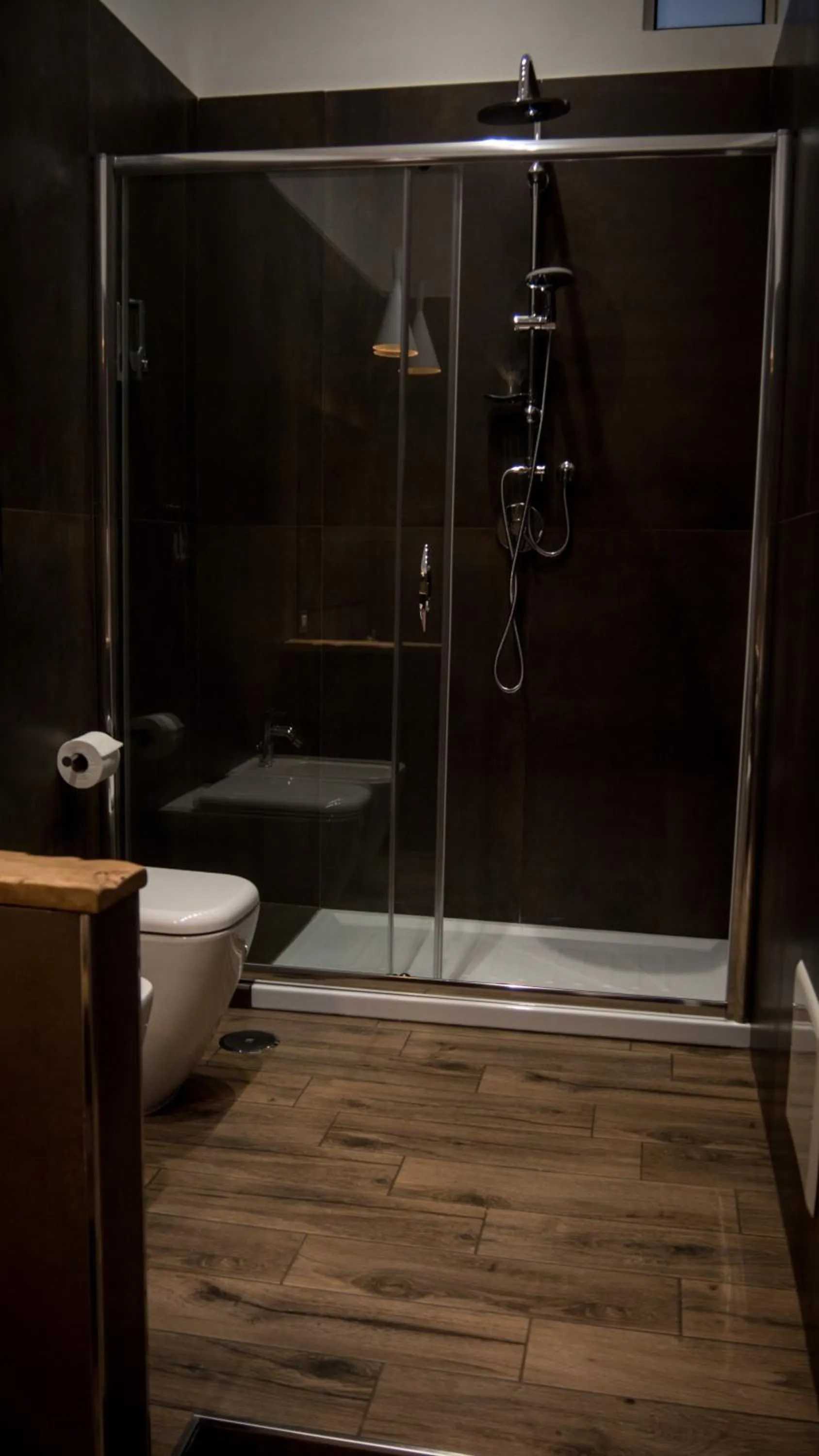 Bathroom in TOLEDO CLASS