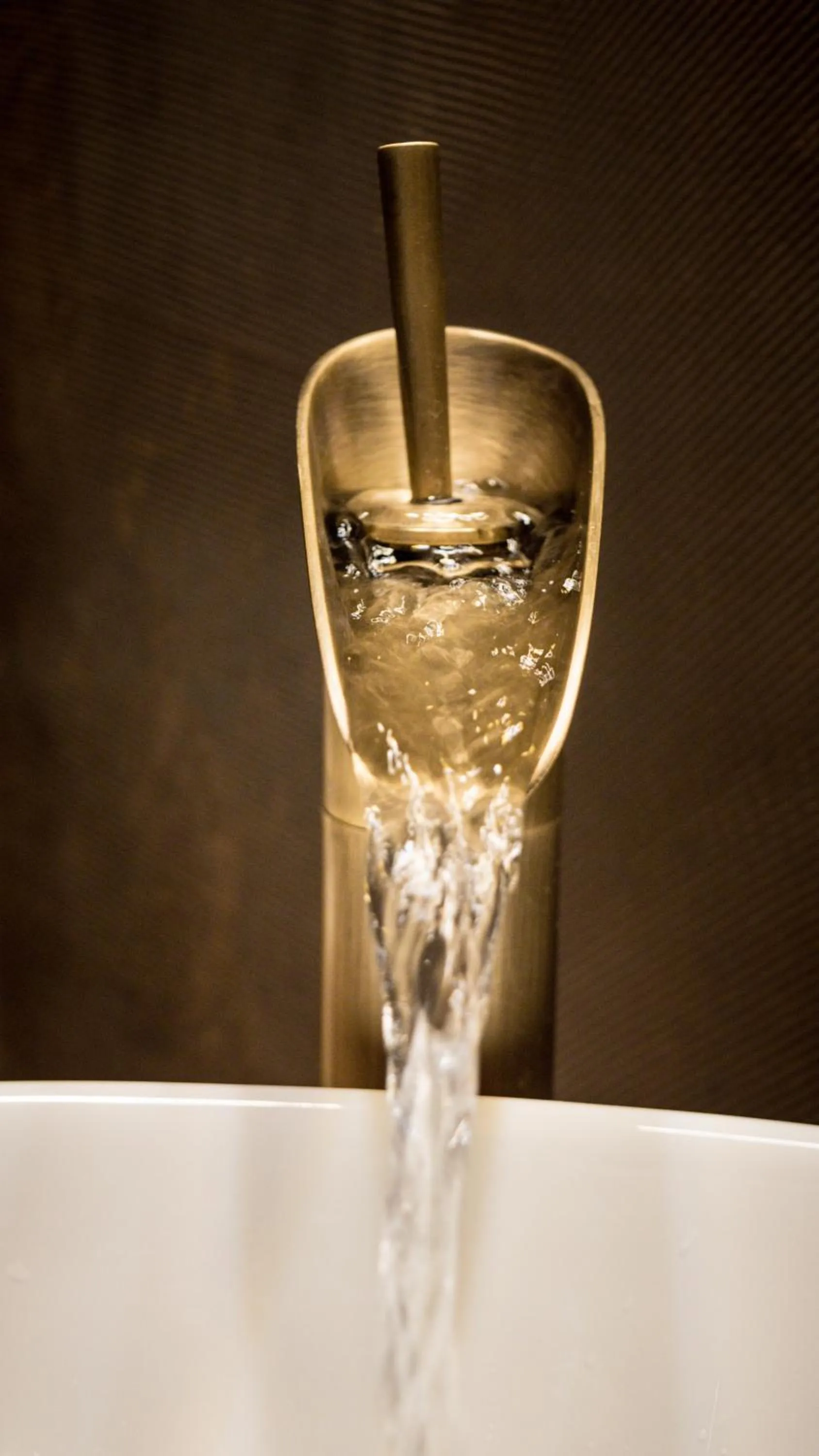 Bathroom in TOLEDO CLASS