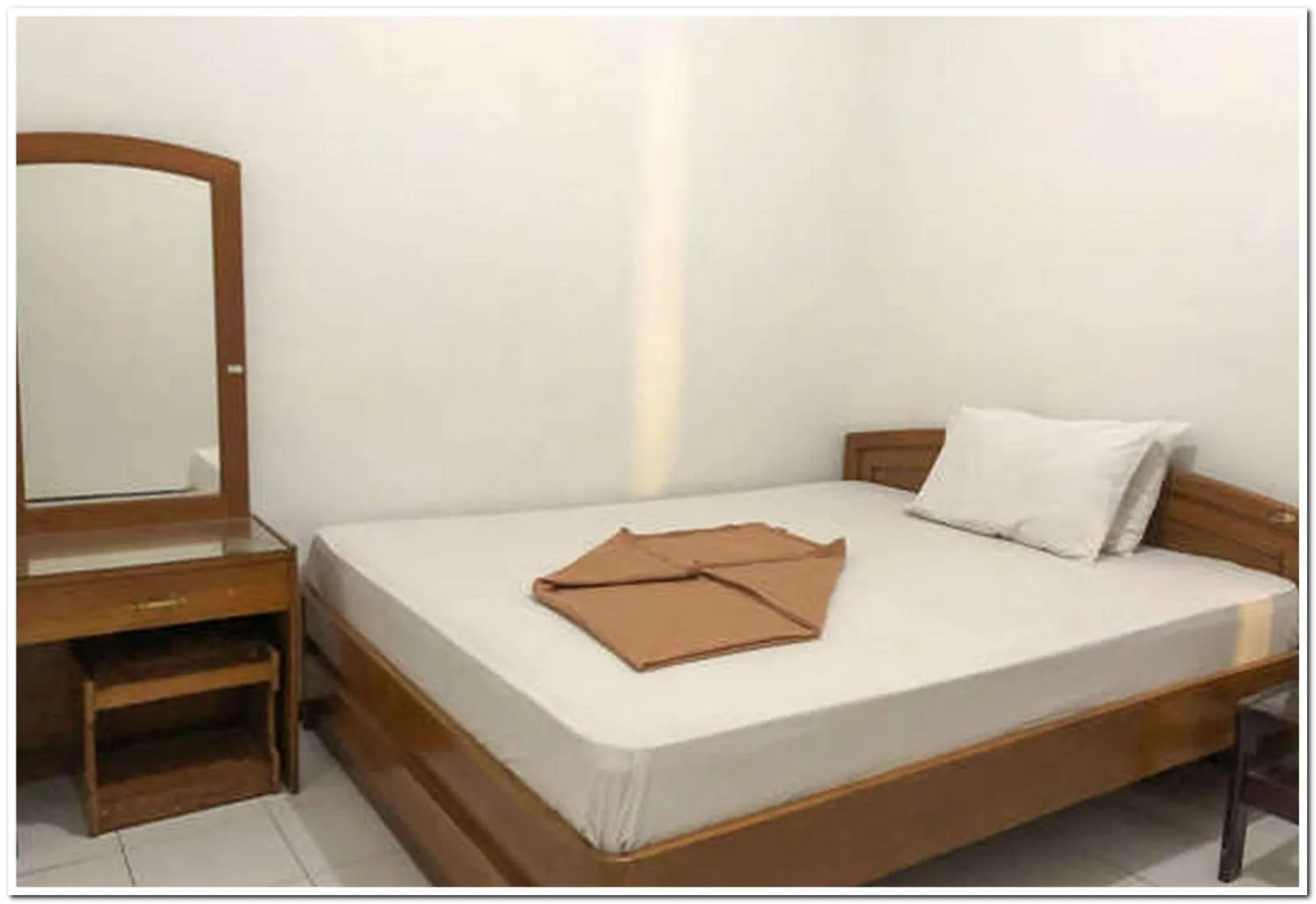 Bed in Hotel Baru Inn Batu RedPartner