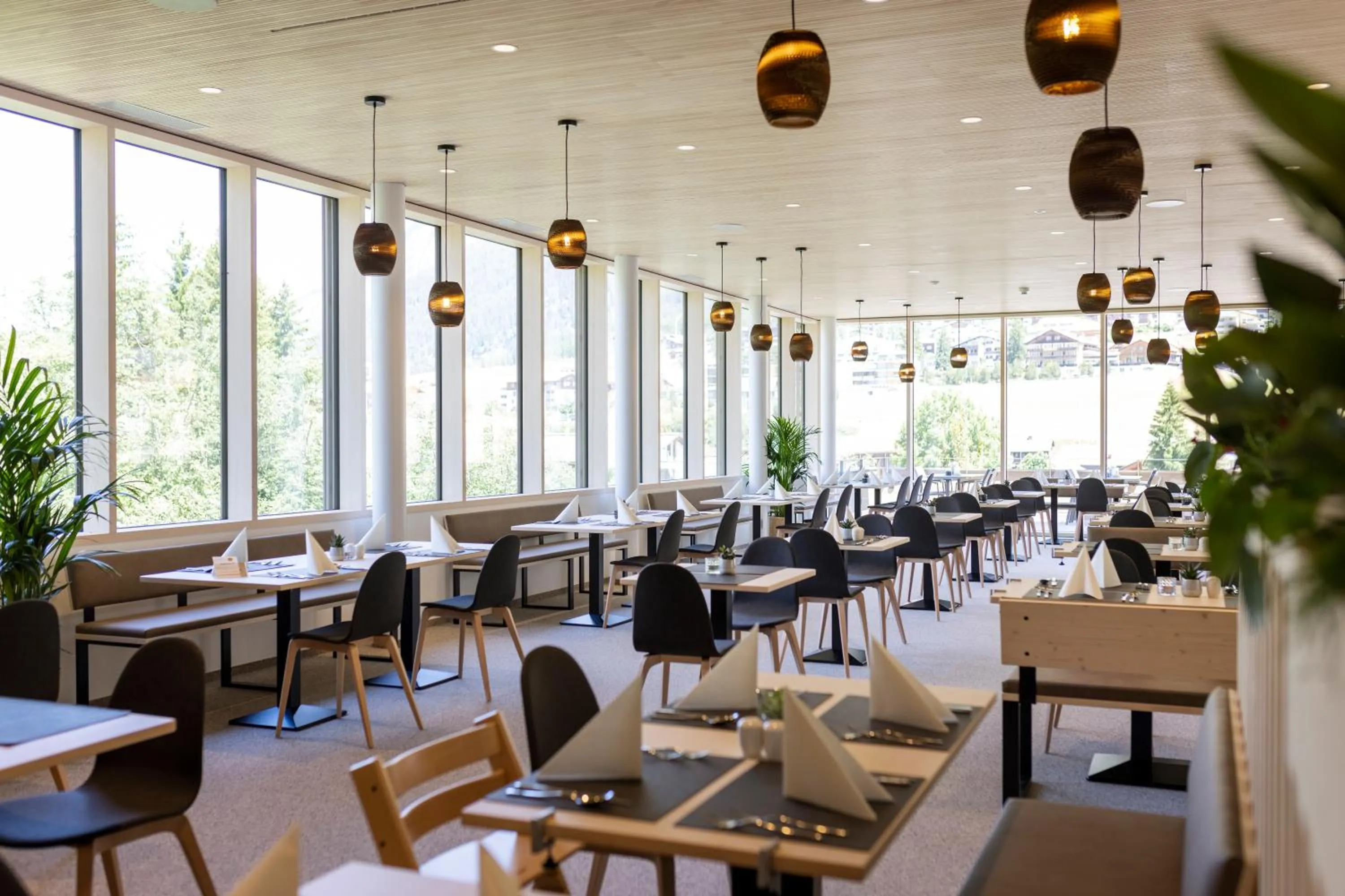 Restaurant/places to eat in JUFA Hotel Savognin