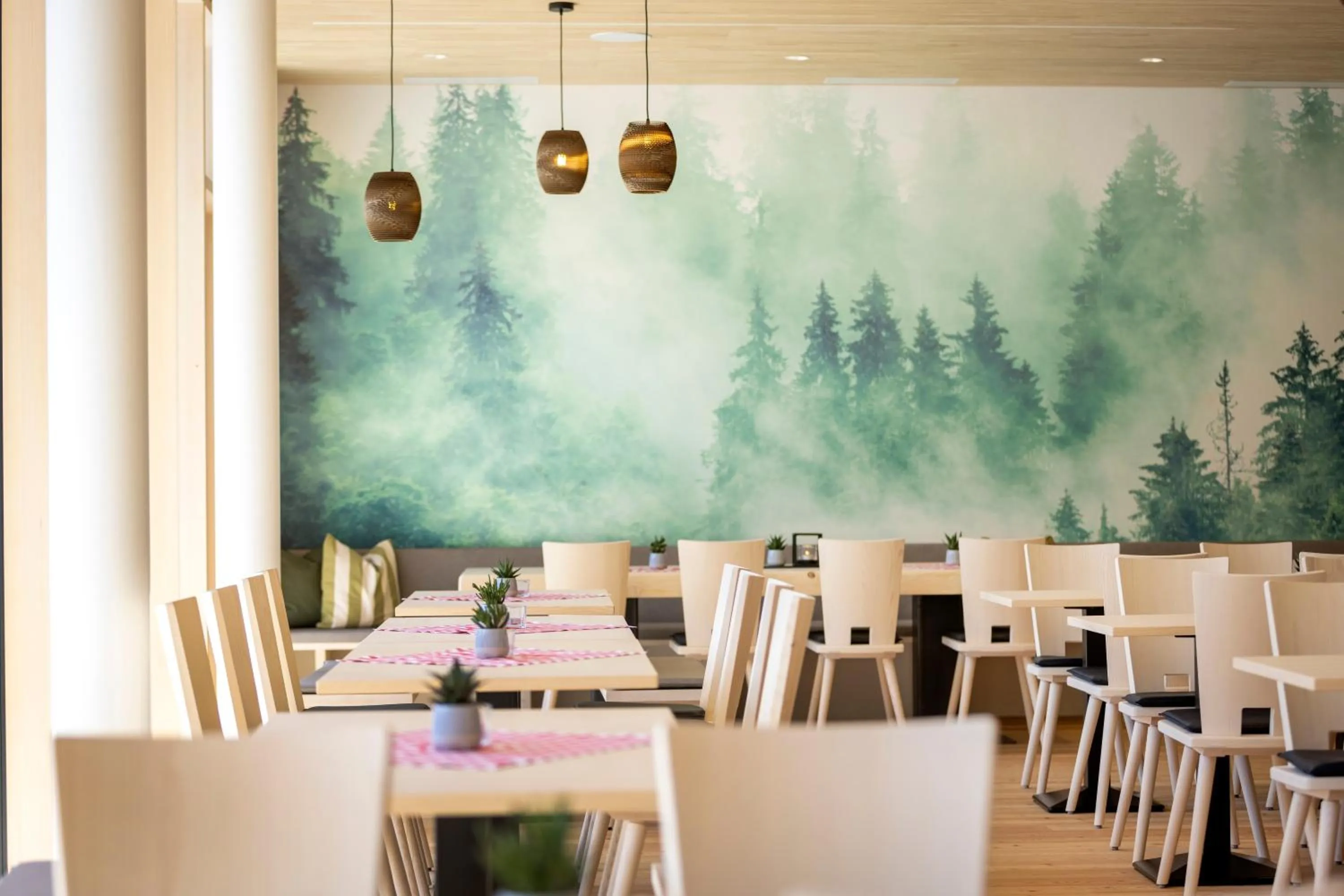 Restaurant/places to eat in JUFA Hotel Savognin