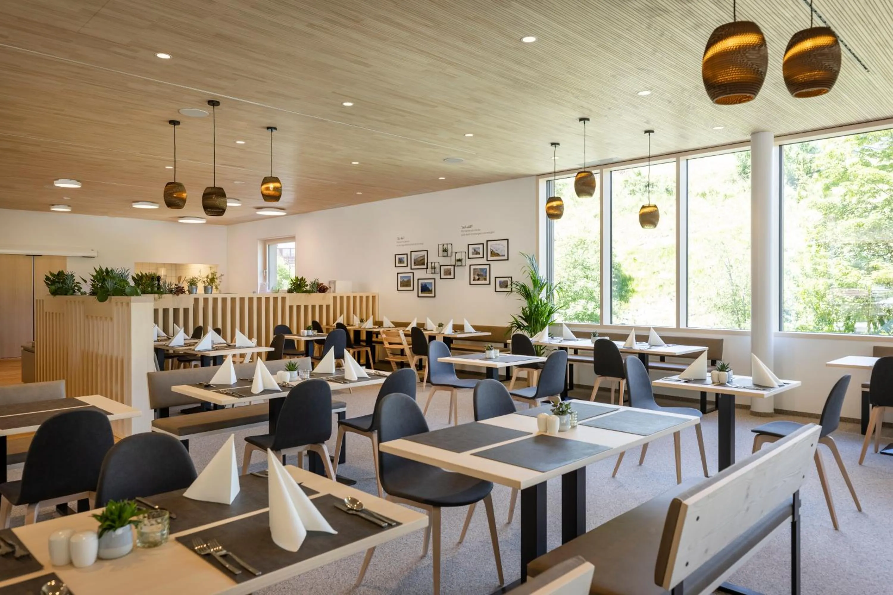 Restaurant/places to eat in JUFA Hotel Savognin