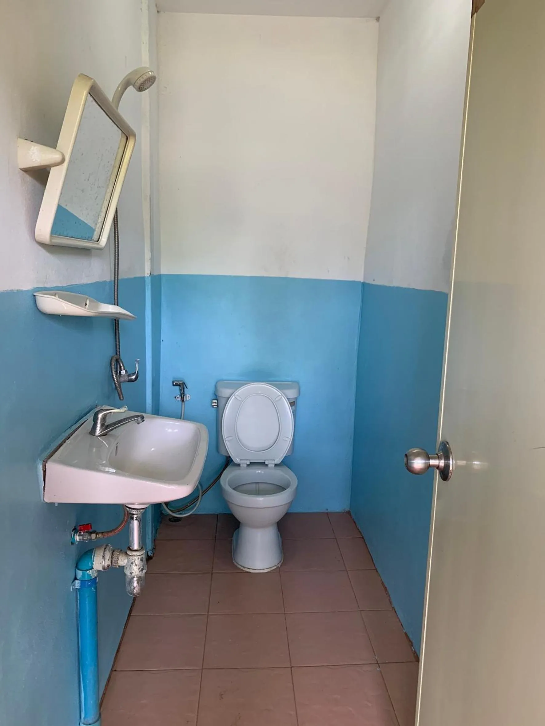 Shower in Putan-namsai Resort