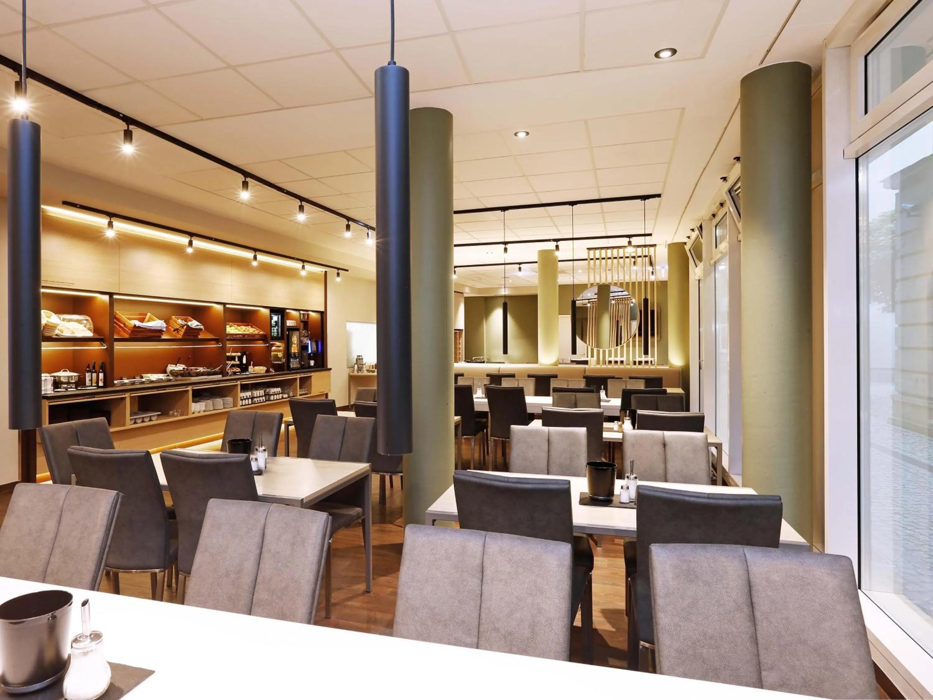 Lounge or bar in B&B HOTEL Berlin-Mitte