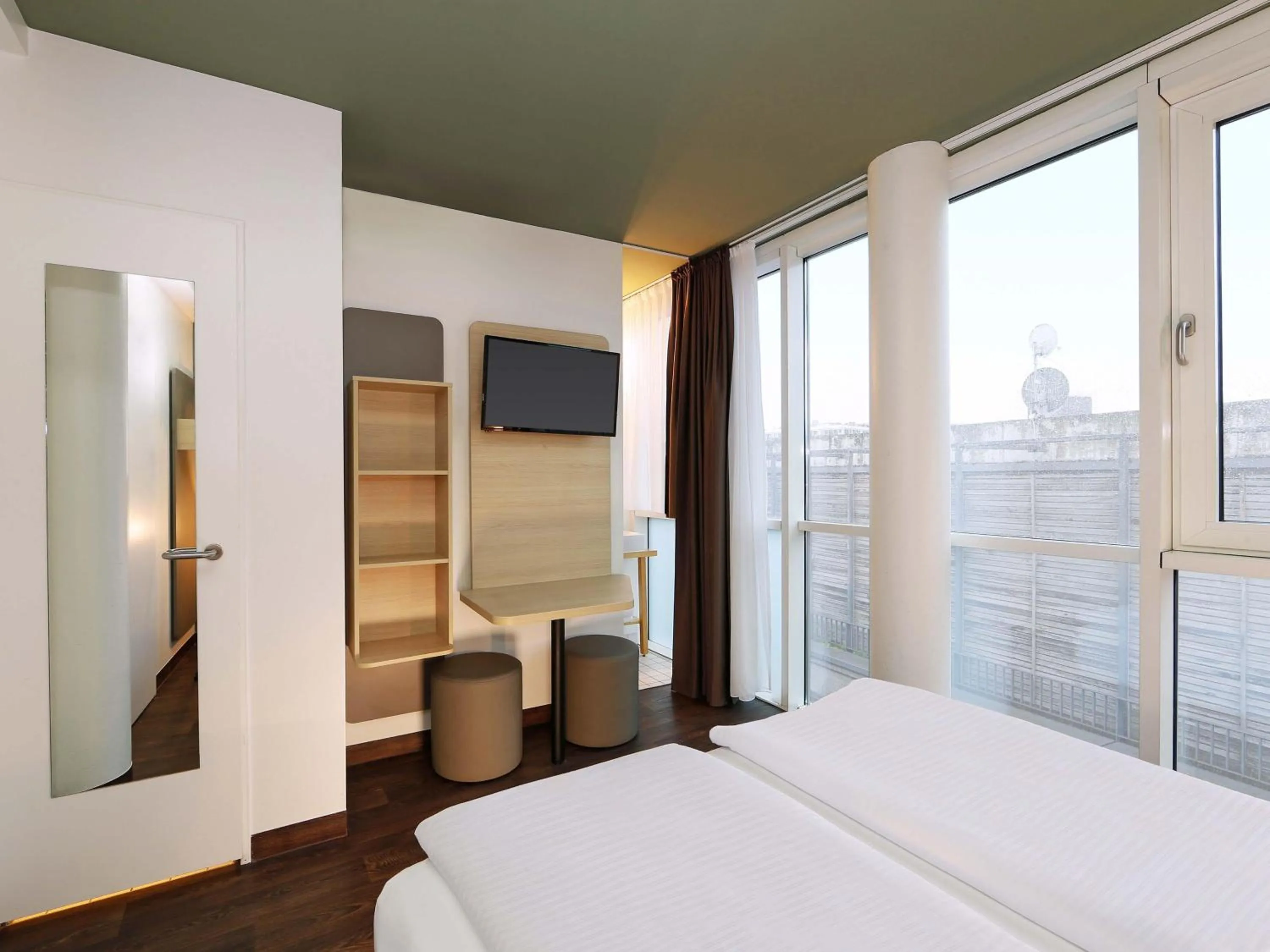 Photo of the whole room, Bed in B&B HOTEL Berlin-Mitte