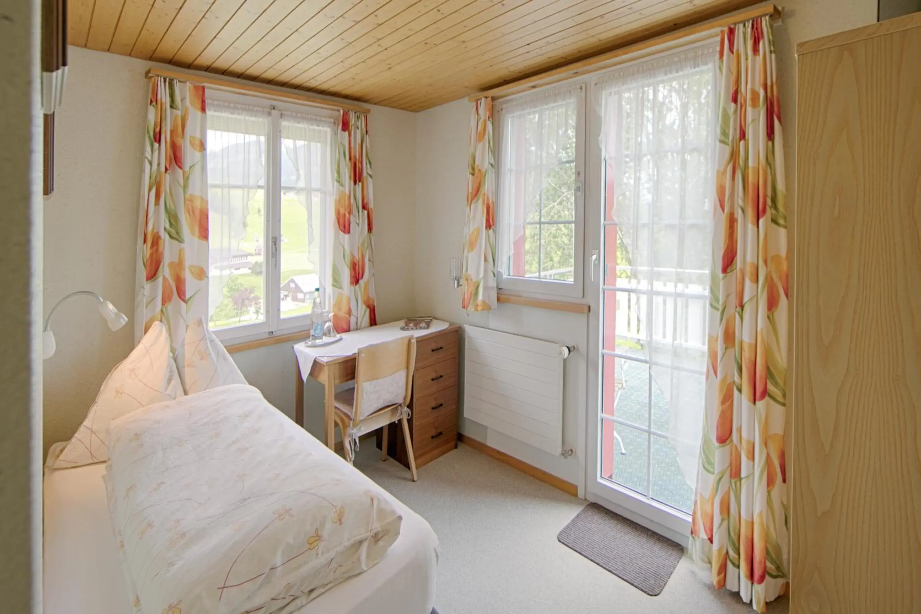 Standard Single Room in Hotel Frohe Aussicht Standard Single Room in Hotel Frohe Aussicht