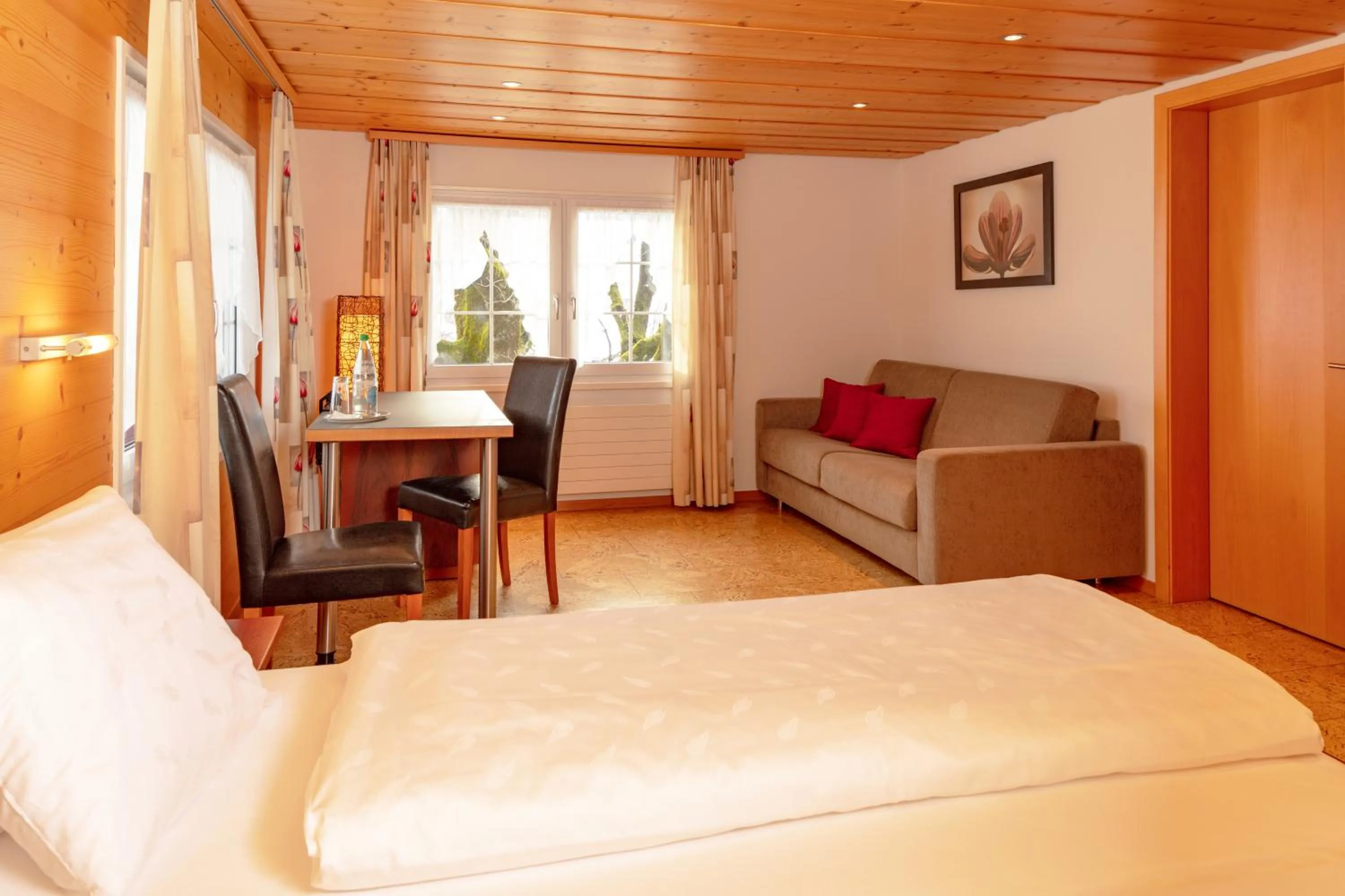 Photo of the whole room, Bed in Hotel Frohe Aussicht