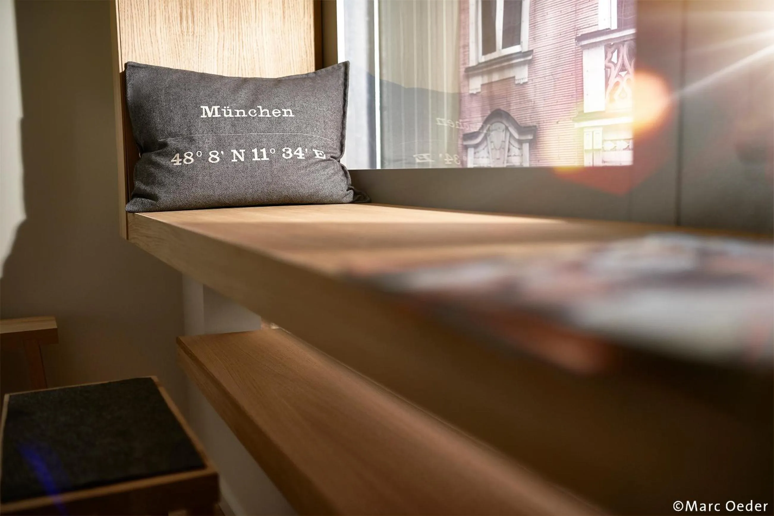 Decorative detail in Schwabinger Wahrheit by Geisel