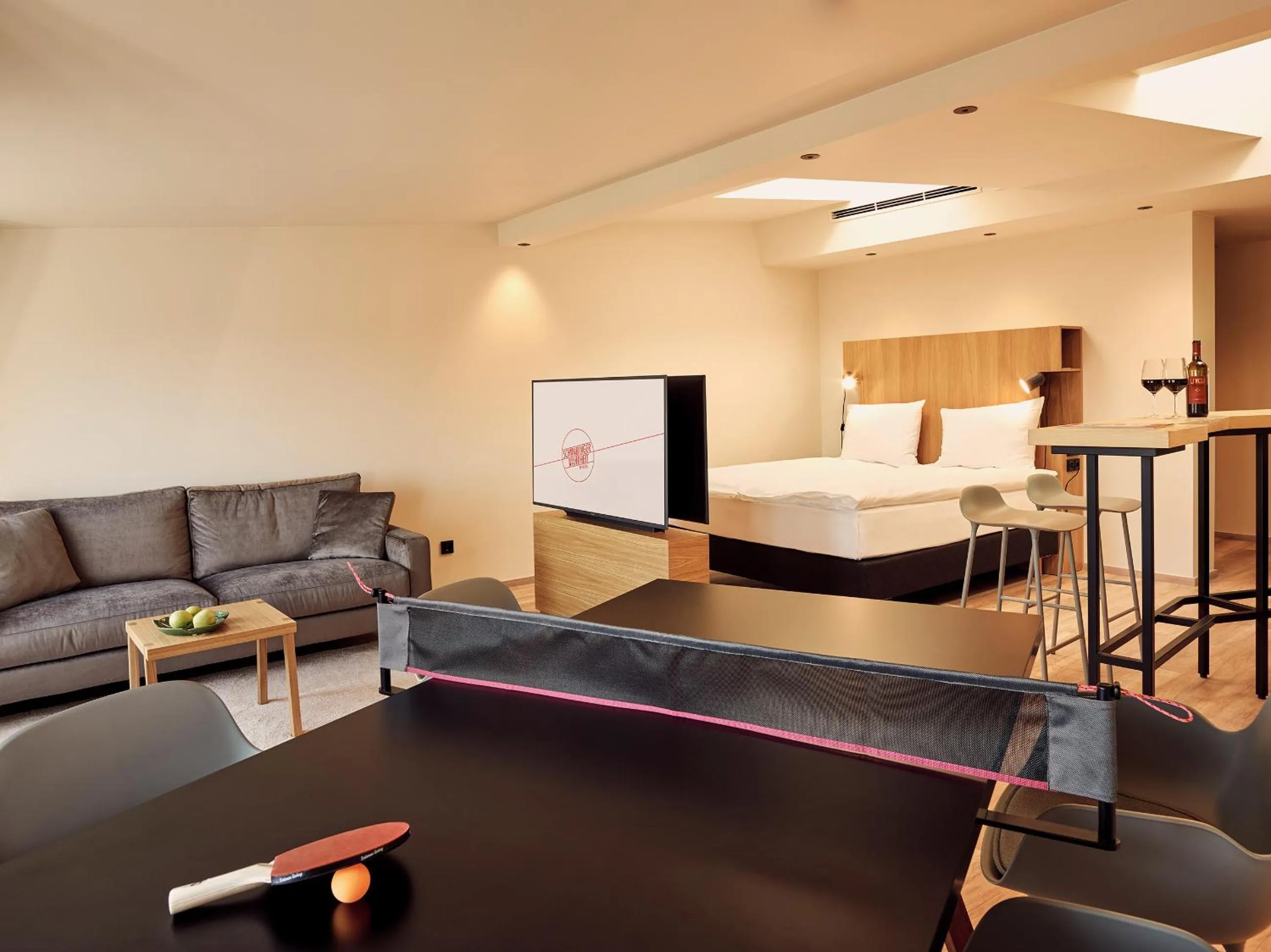 Decorative detail in Schwabinger Wahrheit by Geisel